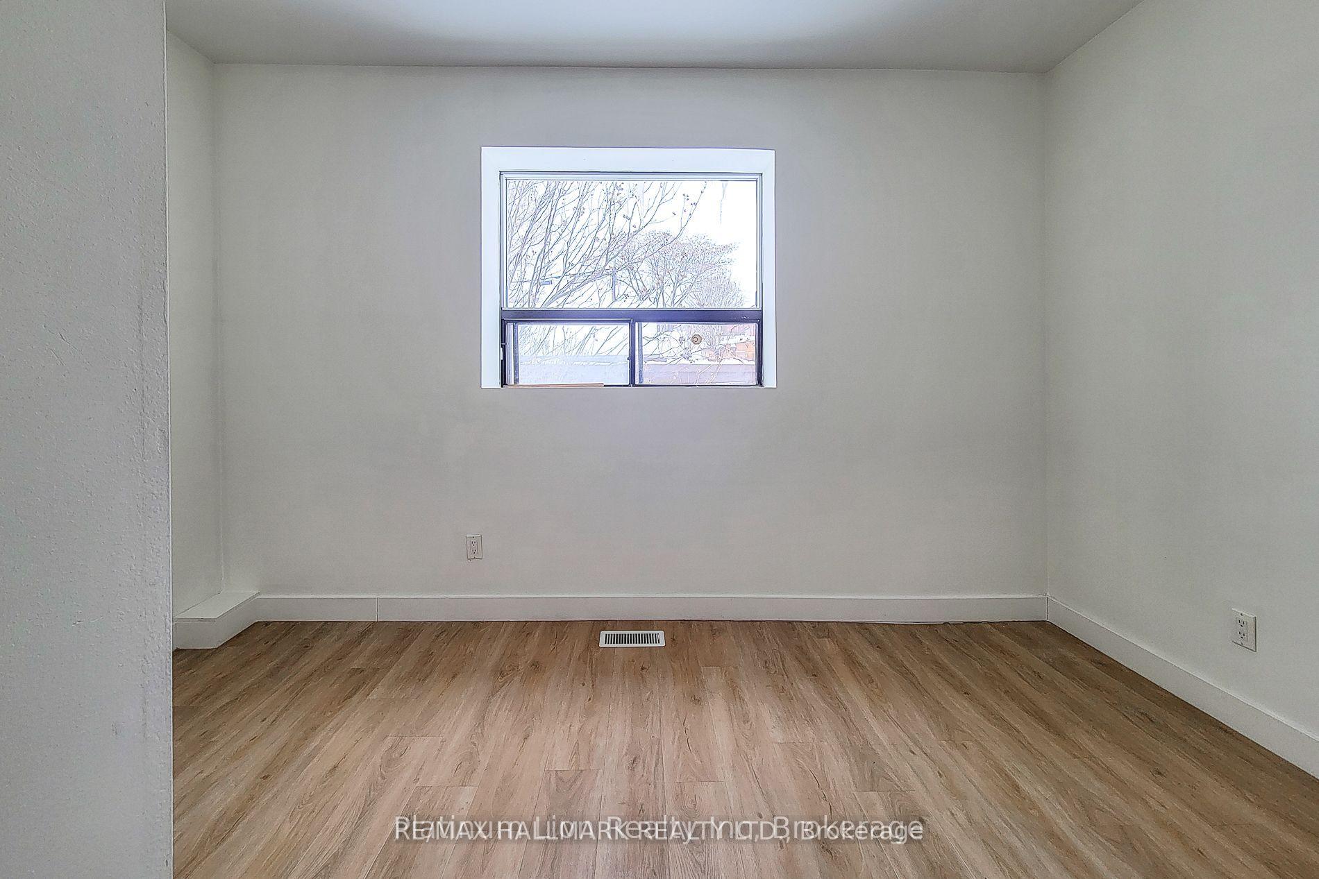 Photo 23 of 340-342 Barton Street E, Hamilton, Landsdale — HOMEH