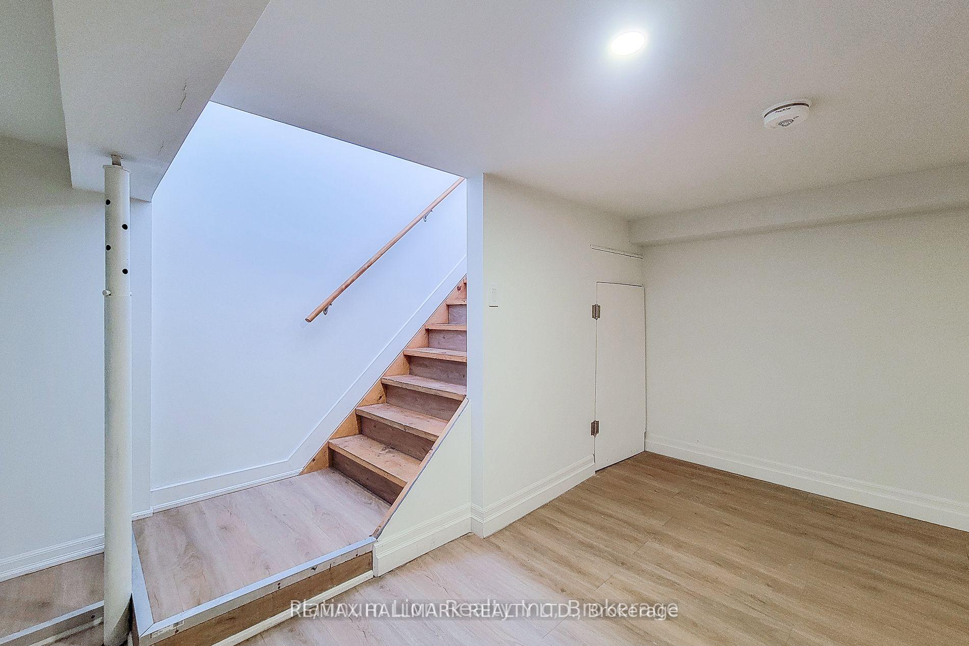 Photo 29 of 340-342 Barton Street E, Hamilton, Landsdale — HOMEH