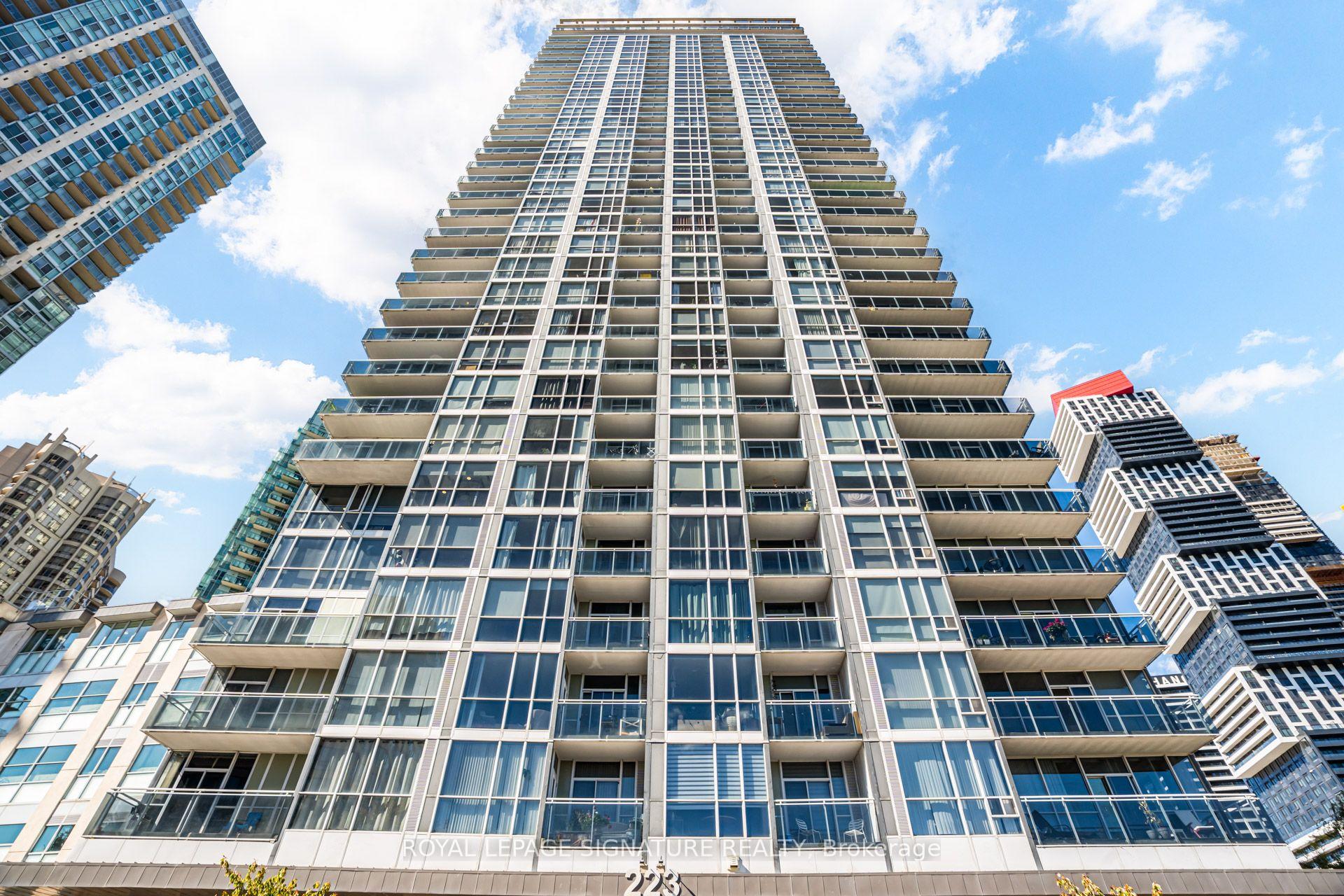 Photo 2 of Unit 1611, 223 Webb Drive, Mississauga, City Centre — HOMEH