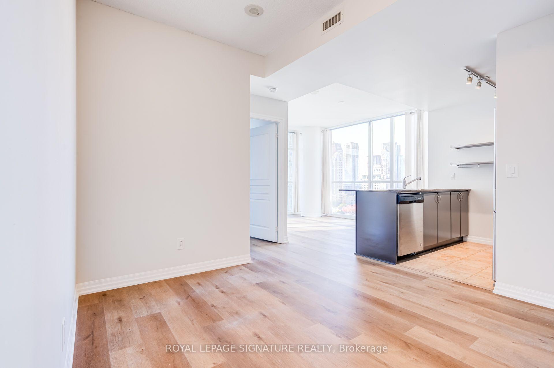 Photo 15 of Unit 1611, 223 Webb Drive, Mississauga, City Centre — HOMEH
