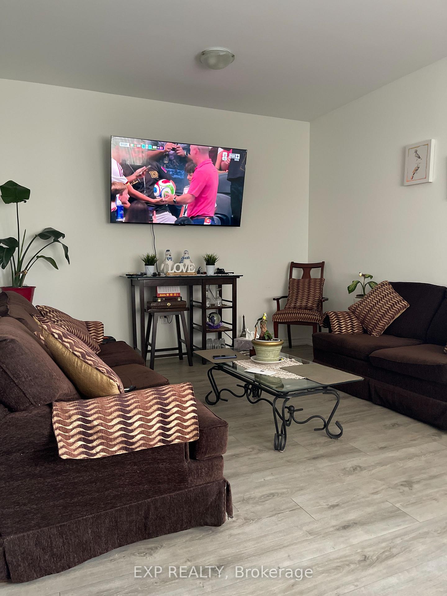 Photo 8 of 230 Ridley Crescent, Southgate — HOMEH