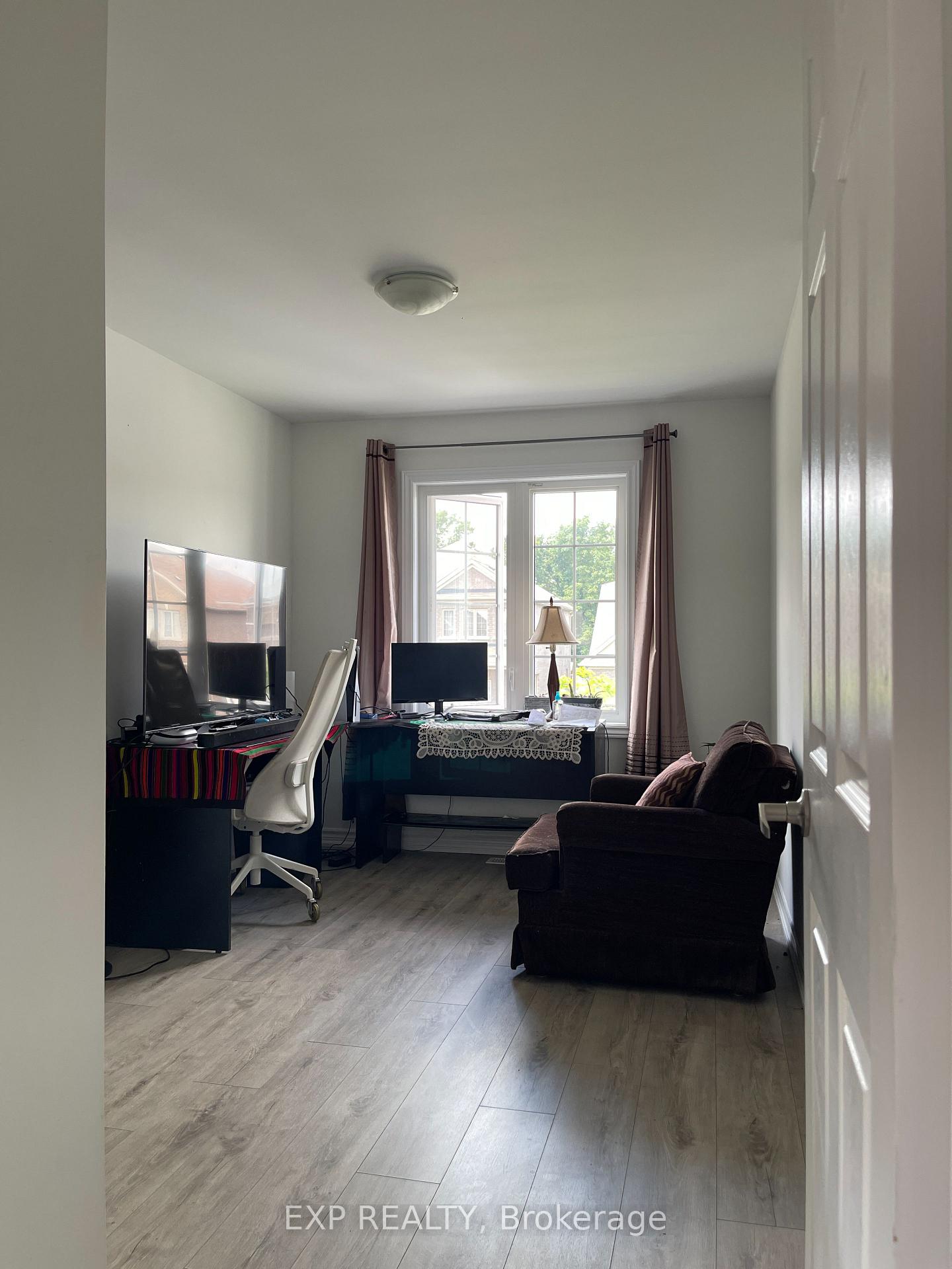 Photo 11 of 230 Ridley Crescent, Southgate — HOMEH