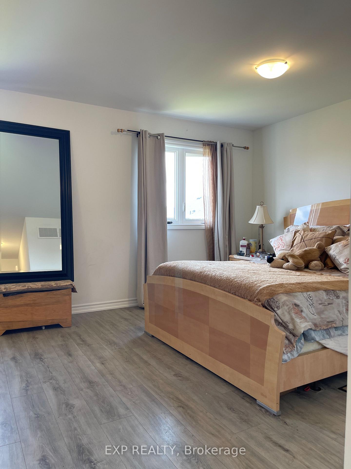 Photo 18 of 230 Ridley Crescent, Southgate — HOMEH