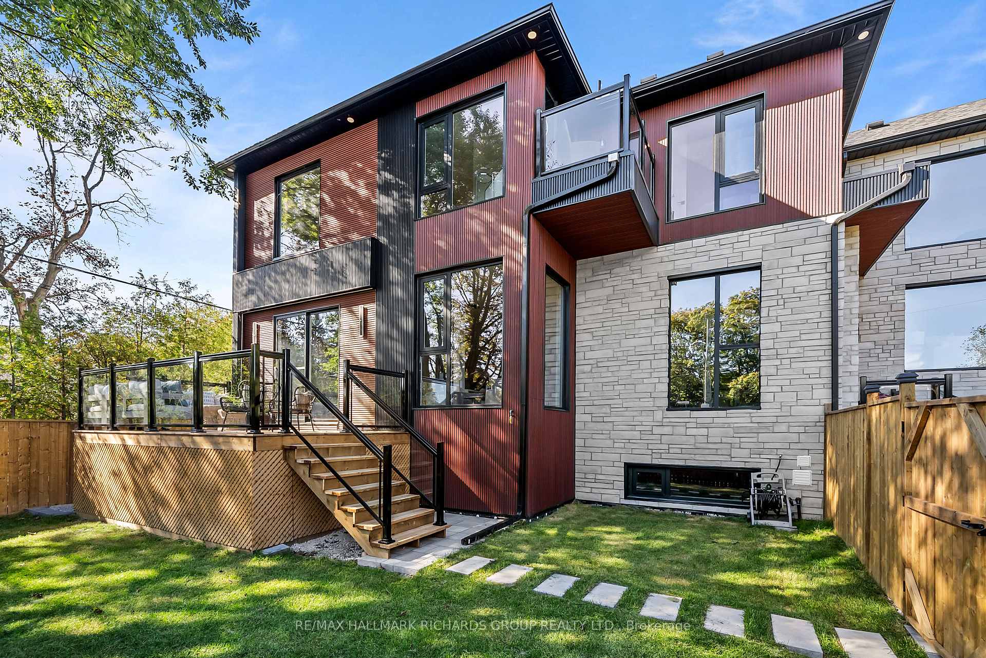Photo 2 of 44 Sunnypoint Crescent, Scarborough, Cliffcrest — HOMEH