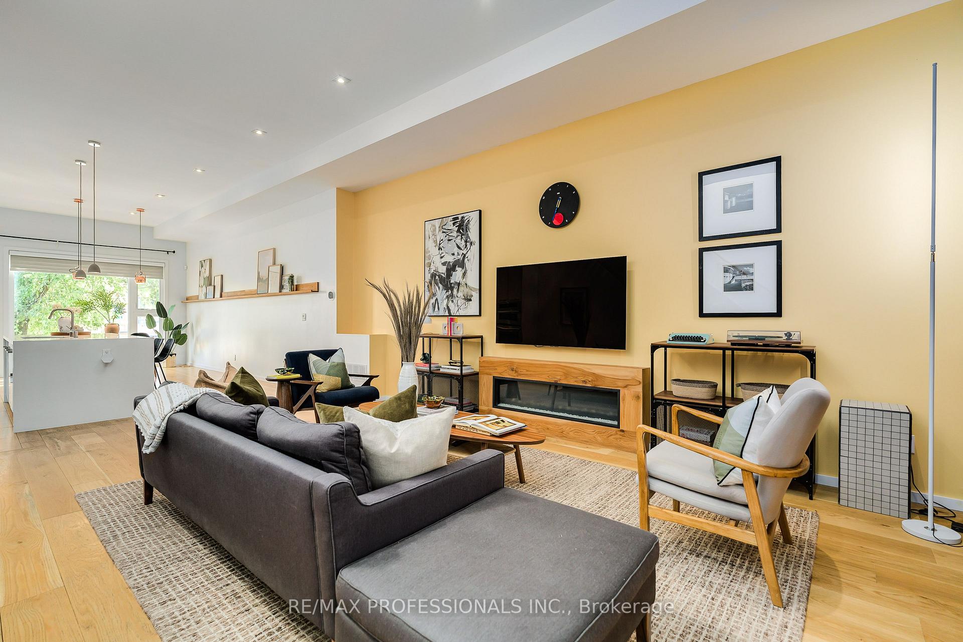 Photo 3 of 777 Eastern Avenue, Toronto, South Riverdale — HOMEH