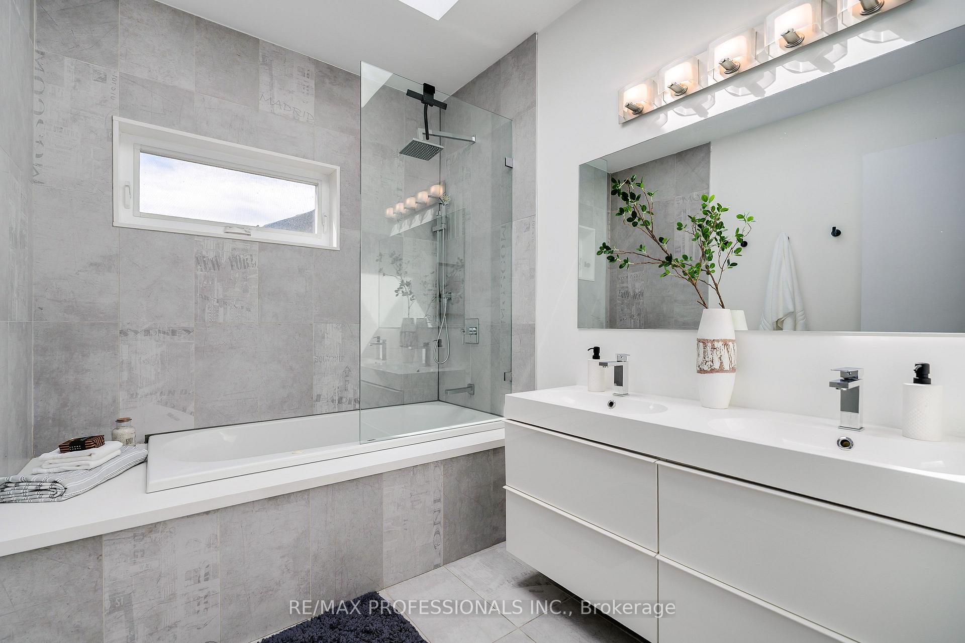 Photo 33 of 777 Eastern Avenue, Toronto, South Riverdale — HOMEH