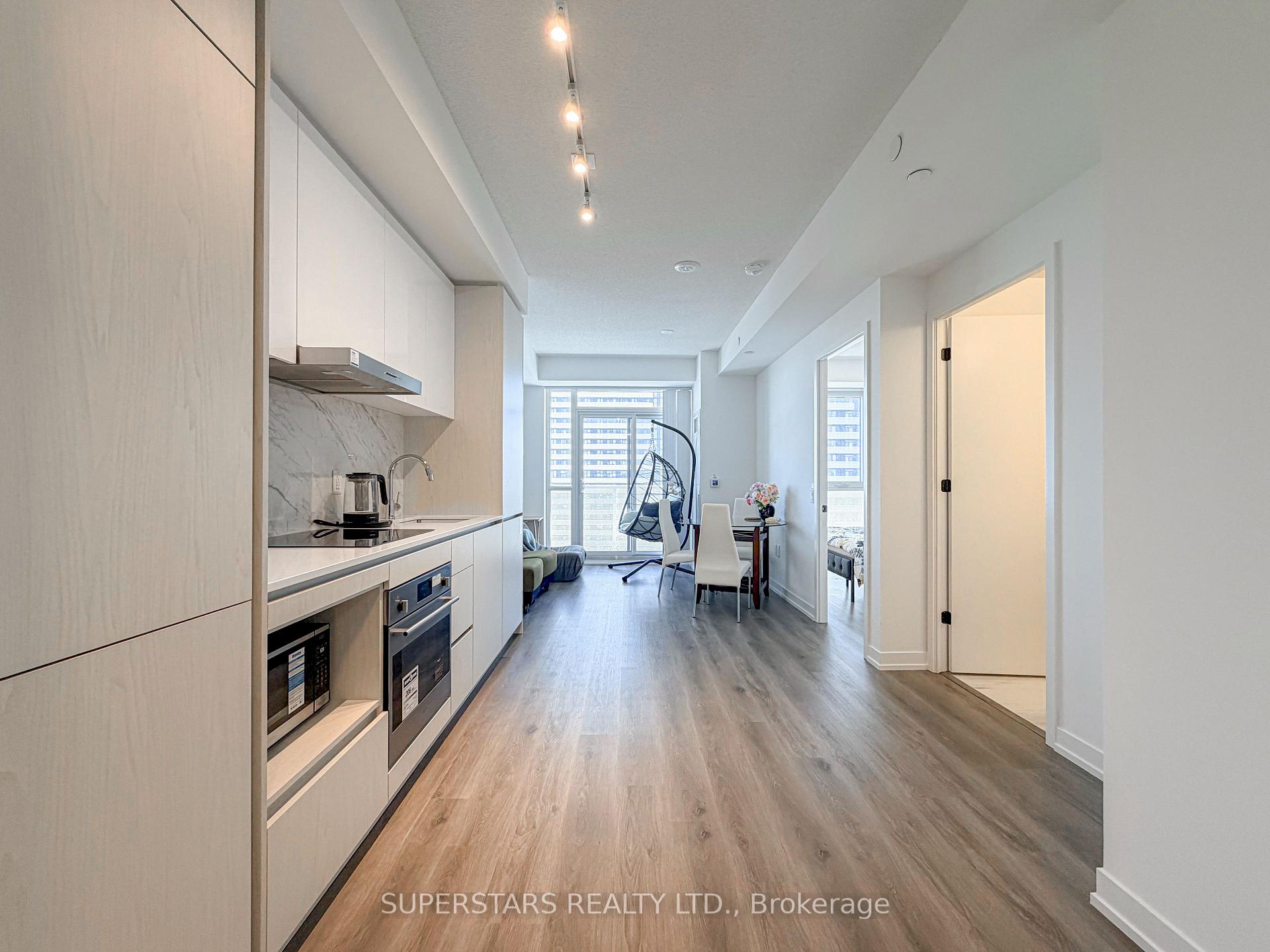 Photo 3 of Unit 2002, 28 Interchange Way, Vaughan, Vaughan Corporate Centre — HOMEH