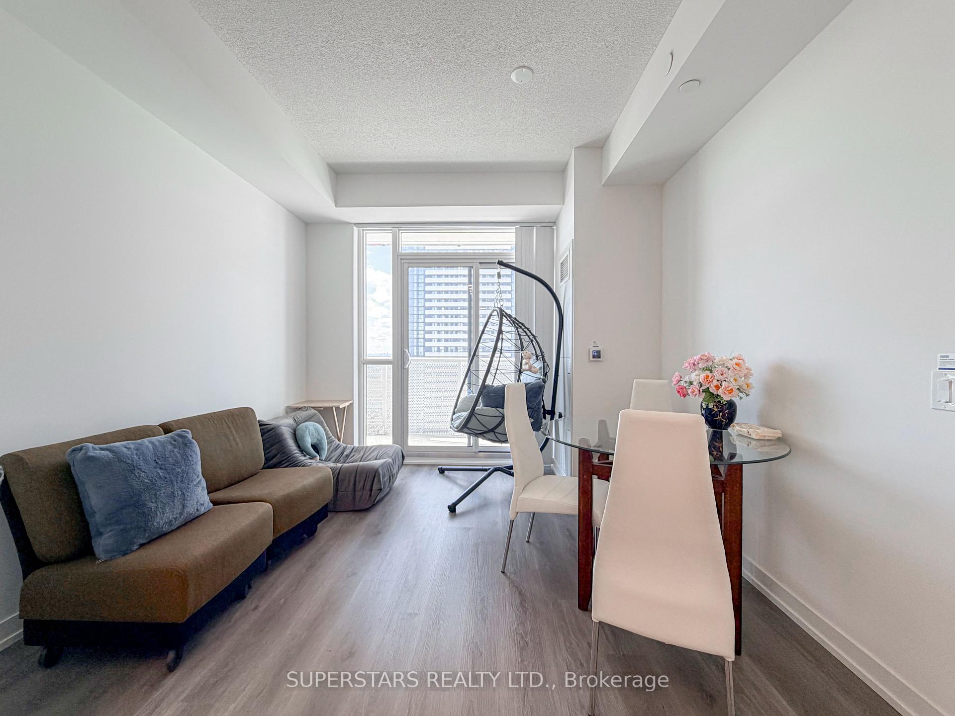 Photo 6 of Unit 2002, 28 Interchange Way, Vaughan, Vaughan Corporate Centre — HOMEH