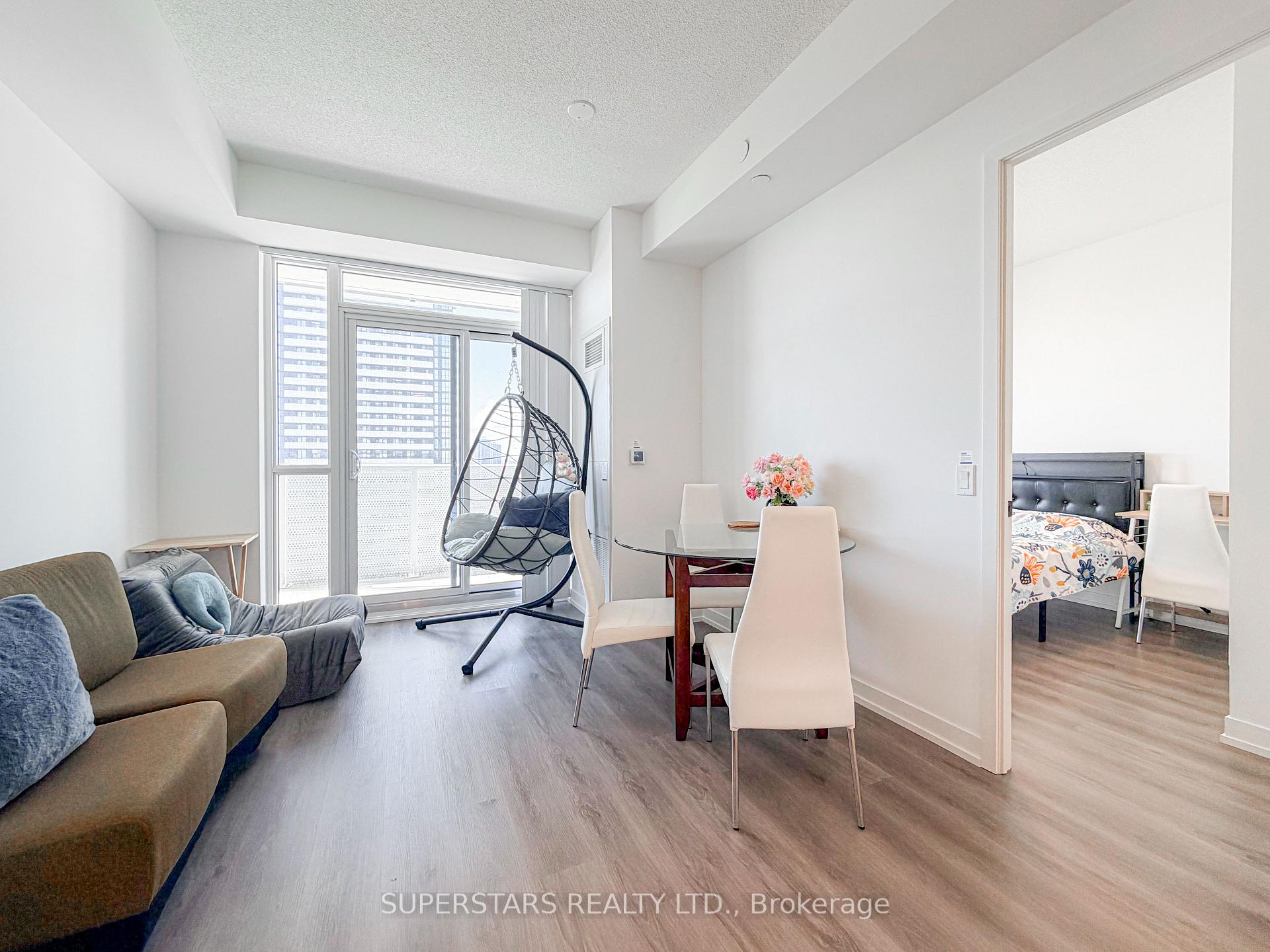 Photo 8 of Unit 2002, 28 Interchange Way, Vaughan, Vaughan Corporate Centre — HOMEH