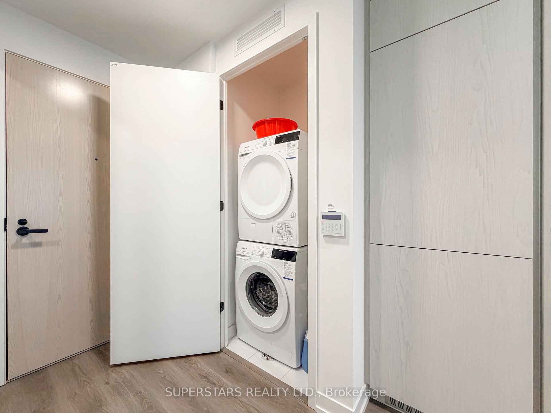 Photo 15 of Unit 2002, 28 Interchange Way, Vaughan, Vaughan Corporate Centre — HOMEH