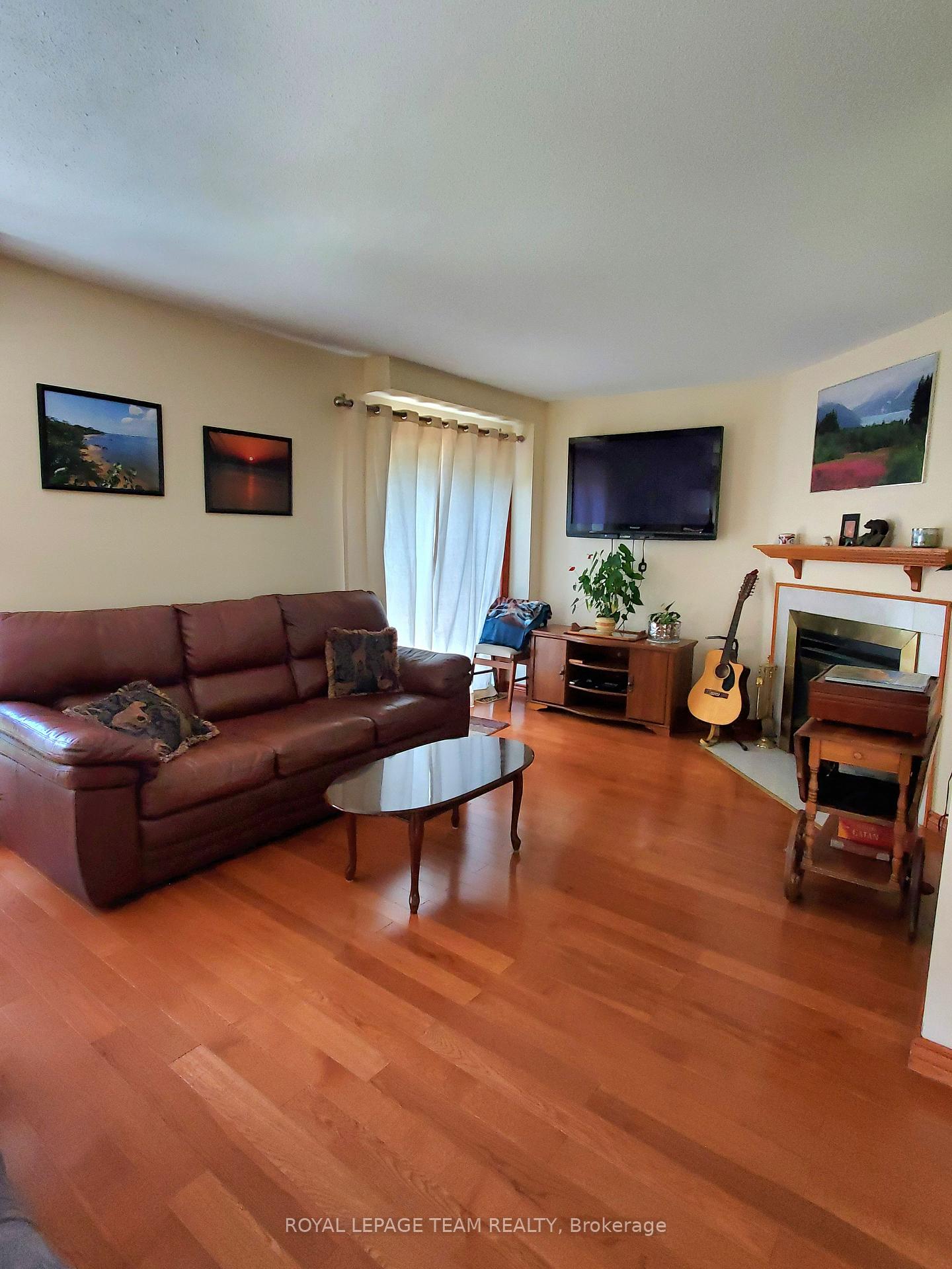 Photo 7 of 61 Mcgibbon Drive, Ottawa, Kanata - Katimavik — HOMEH
