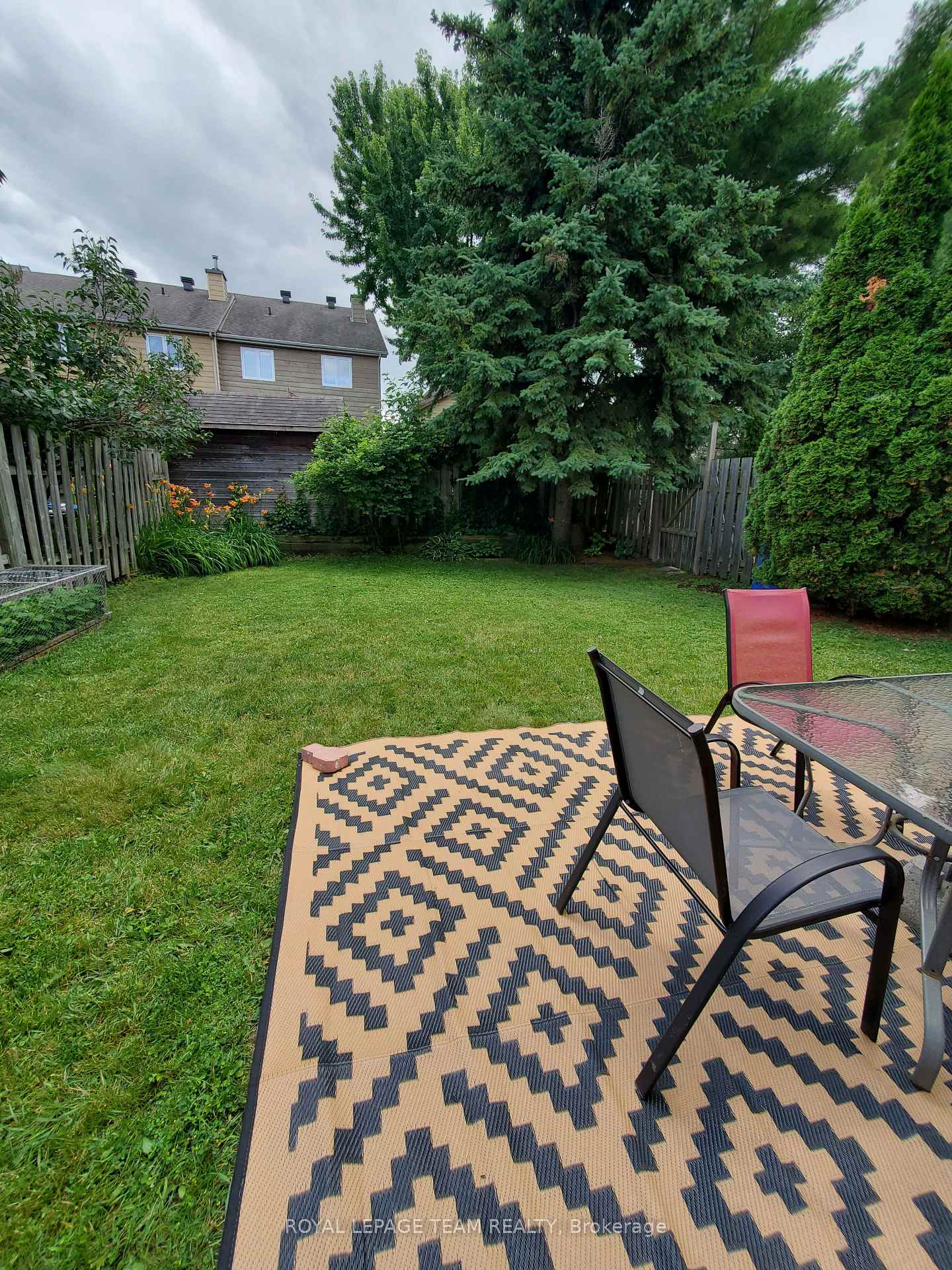 Photo 19 of 61 Mcgibbon Drive, Ottawa, Kanata - Katimavik — HOMEH