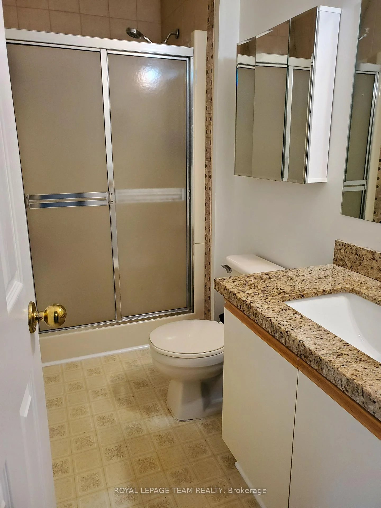 Photo 18 of 61 Mcgibbon Drive, Ottawa, Kanata - Katimavik — HOMEH