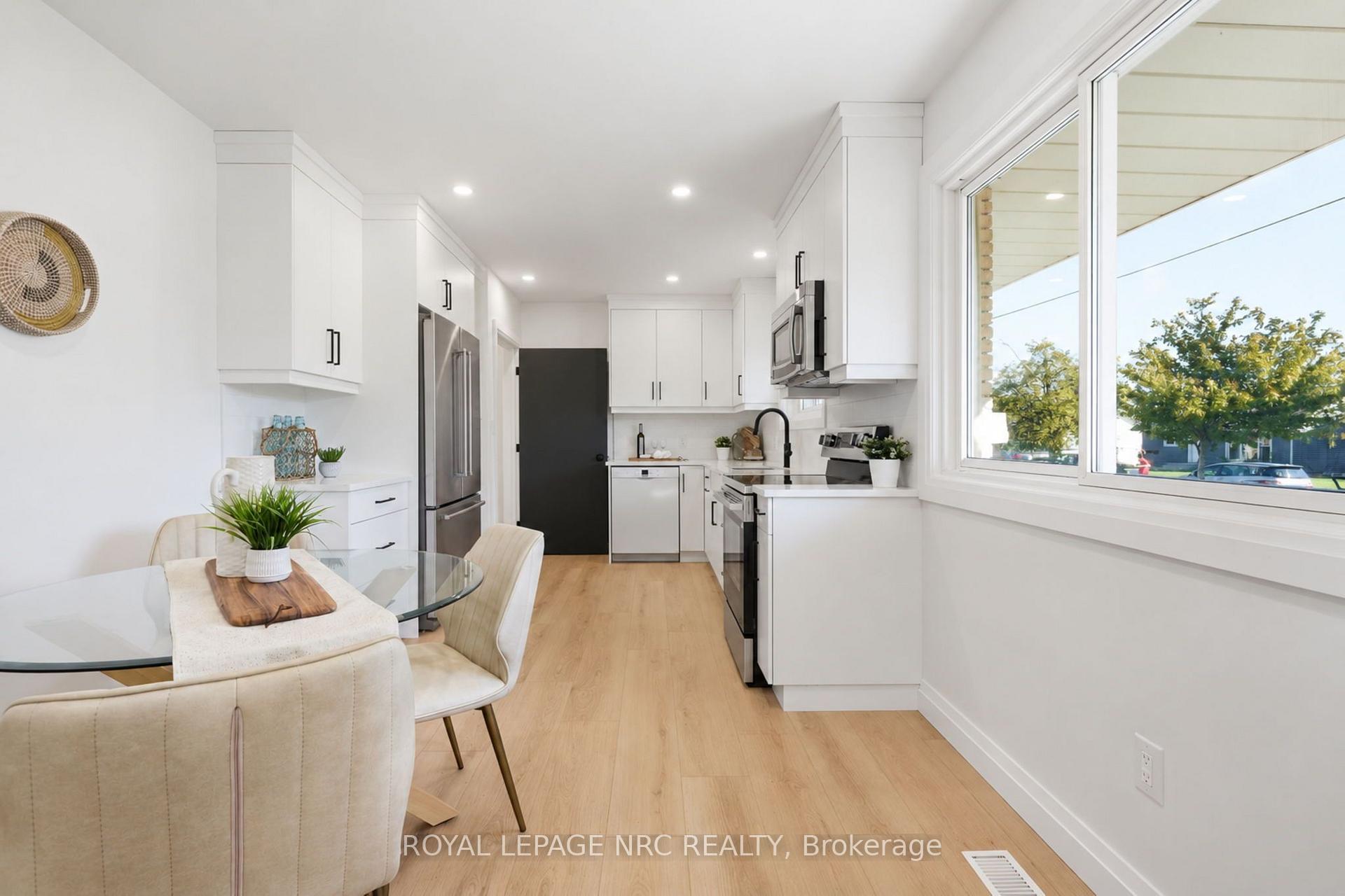 Photo 8 of 106 Jacobson Avenue, St. Catharines, Glendale/Glenridge — HOMEH