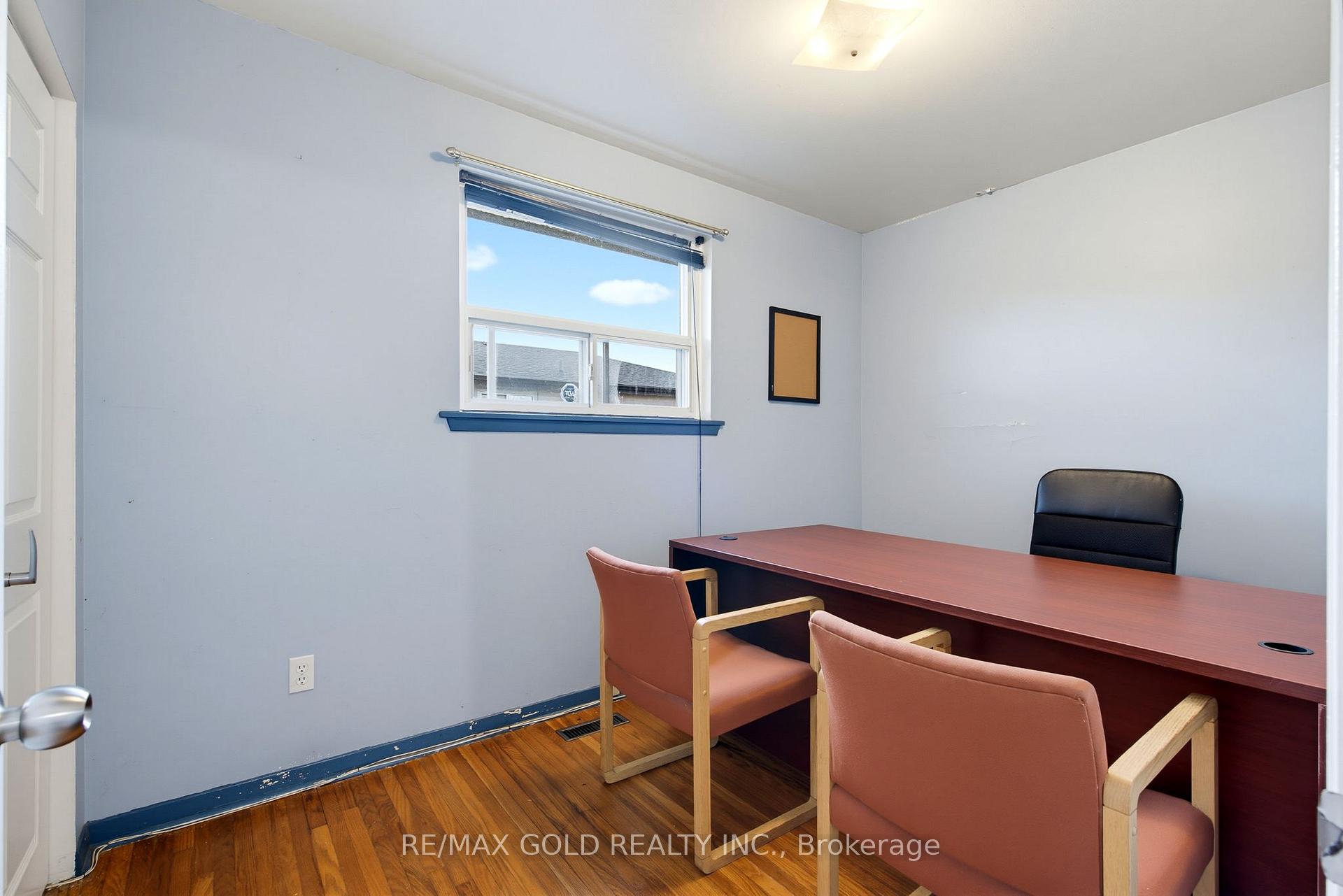 Photo 12 of 64 Doncaster Road, Brampton, Southgate — HOMEH