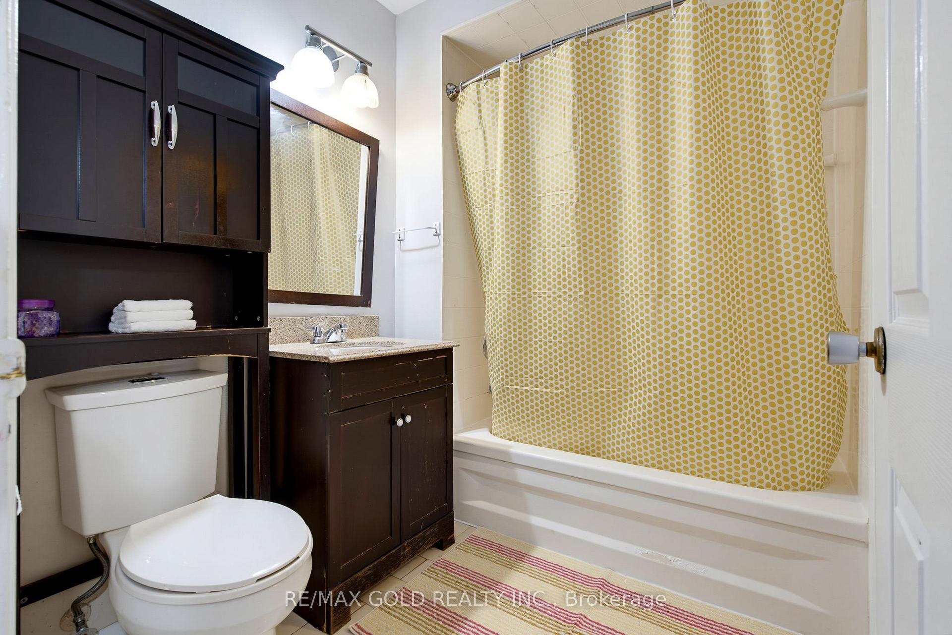 Photo 13 of 64 Doncaster Road, Brampton, Southgate — HOMEH