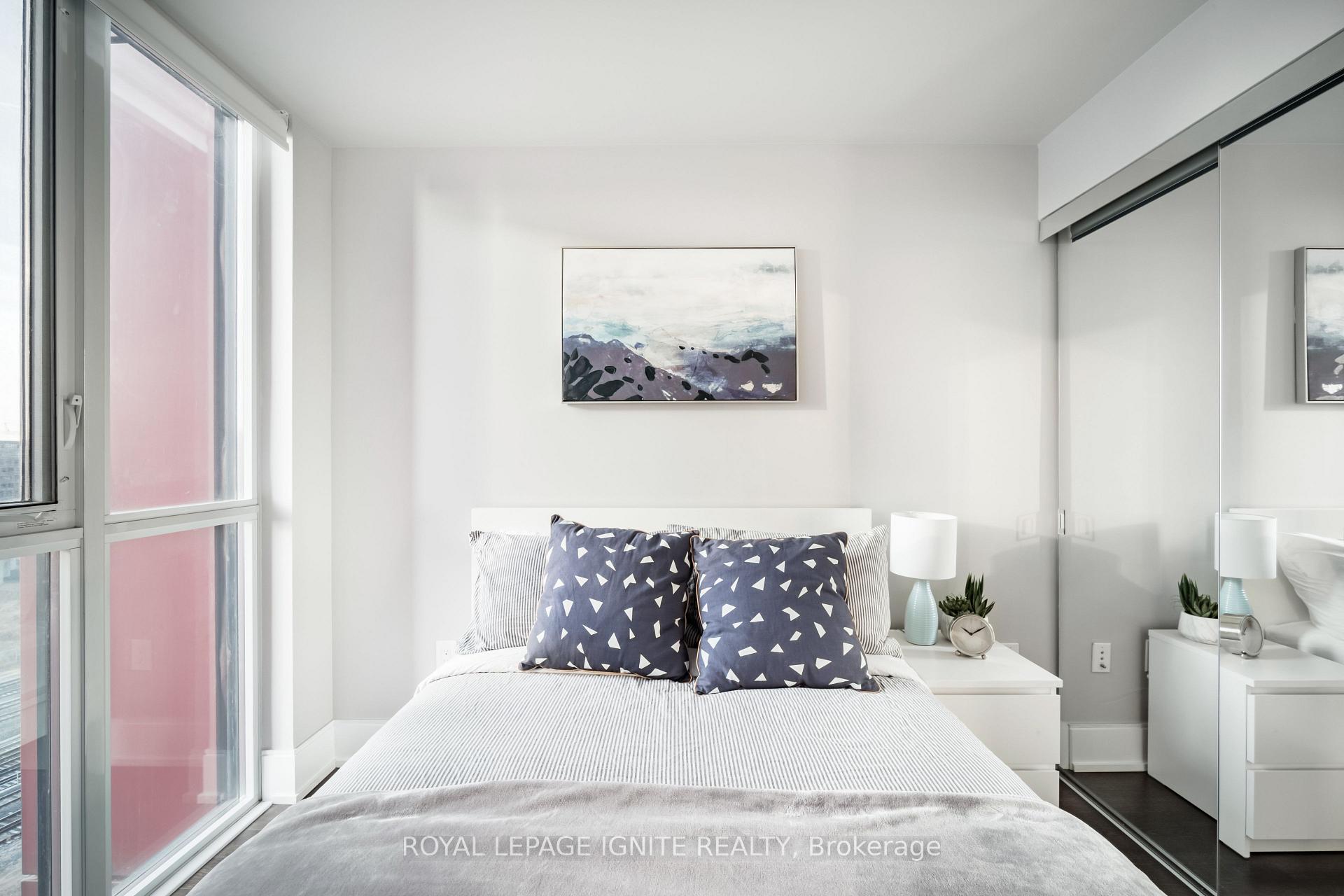 Photo 12 of Unit 828, 560 Front Street W, Toronto, Waterfront Communities — HOMEH