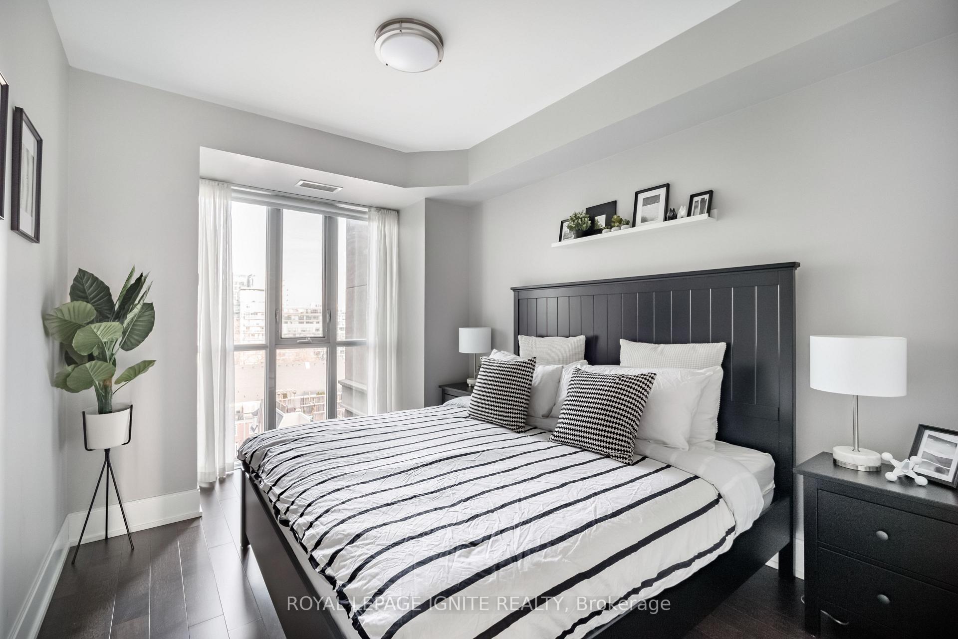 Photo 18 of Unit 828, 560 Front Street W, Toronto, Waterfront Communities — HOMEH