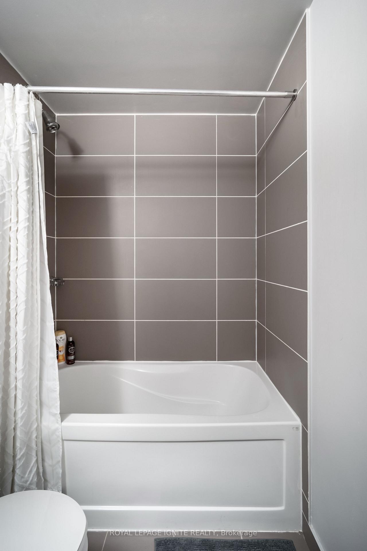 Photo 21 of Unit 828, 560 Front Street W, Toronto, Waterfront Communities — HOMEH