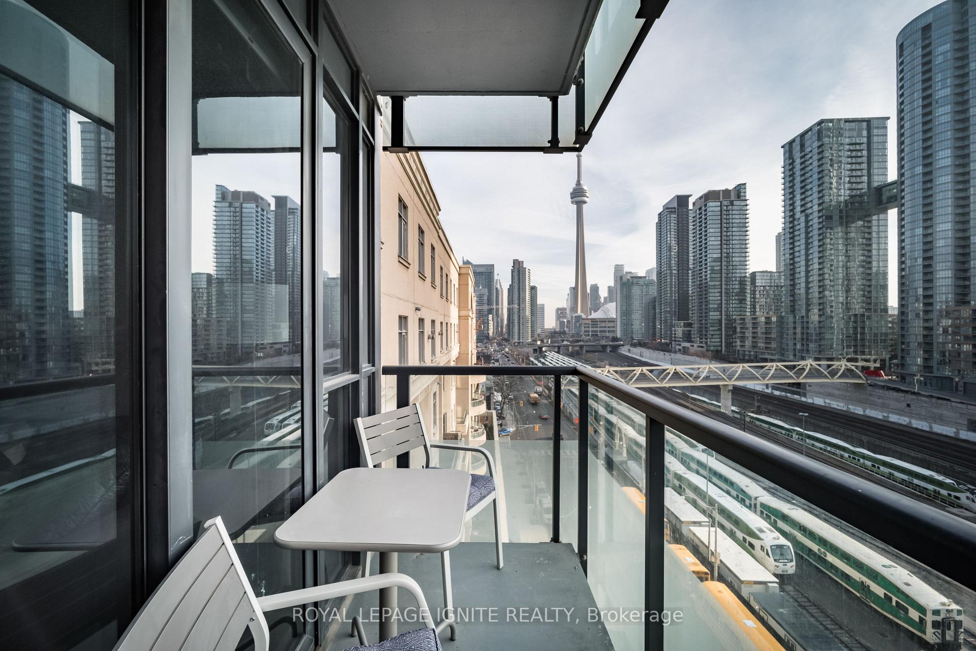 Photo 26 of Unit 828, 560 Front Street W, Toronto, Waterfront Communities — HOMEH