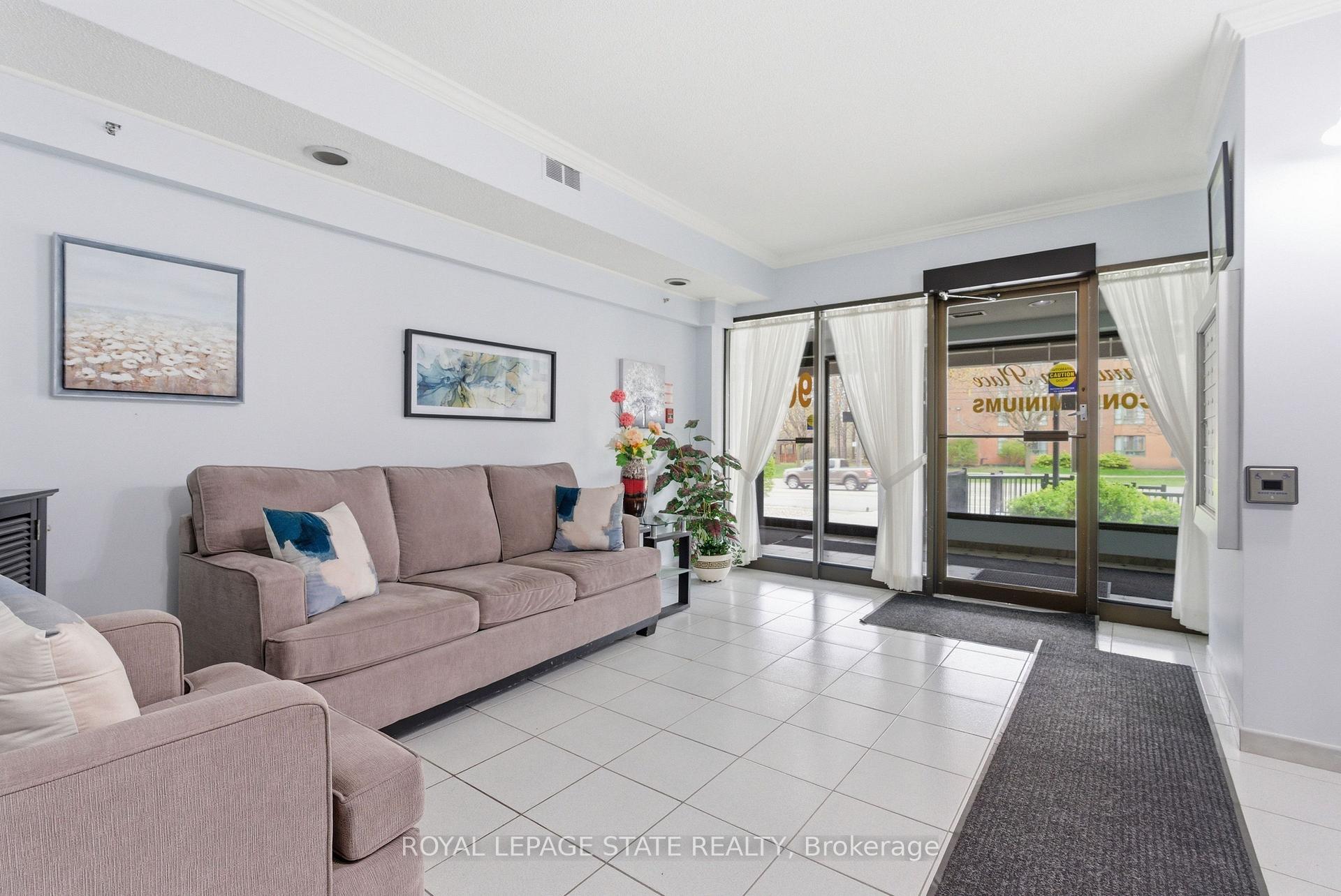 Photo 9 of Unit 203, 966 Queenston Road, Hamilton, Stoney Creek — HOMEH