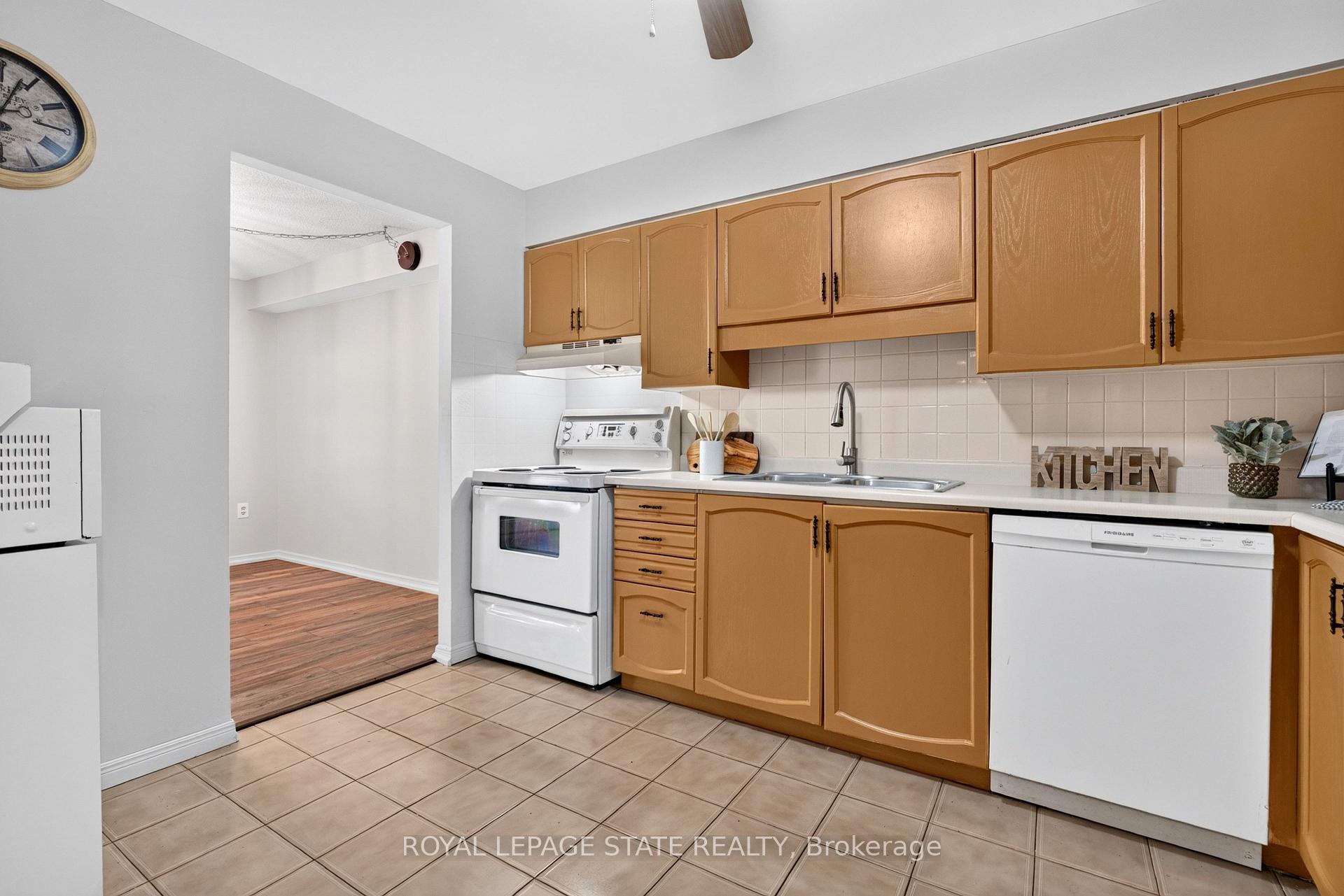 Photo 16 of Unit 203, 966 Queenston Road, Hamilton, Stoney Creek — HOMEH