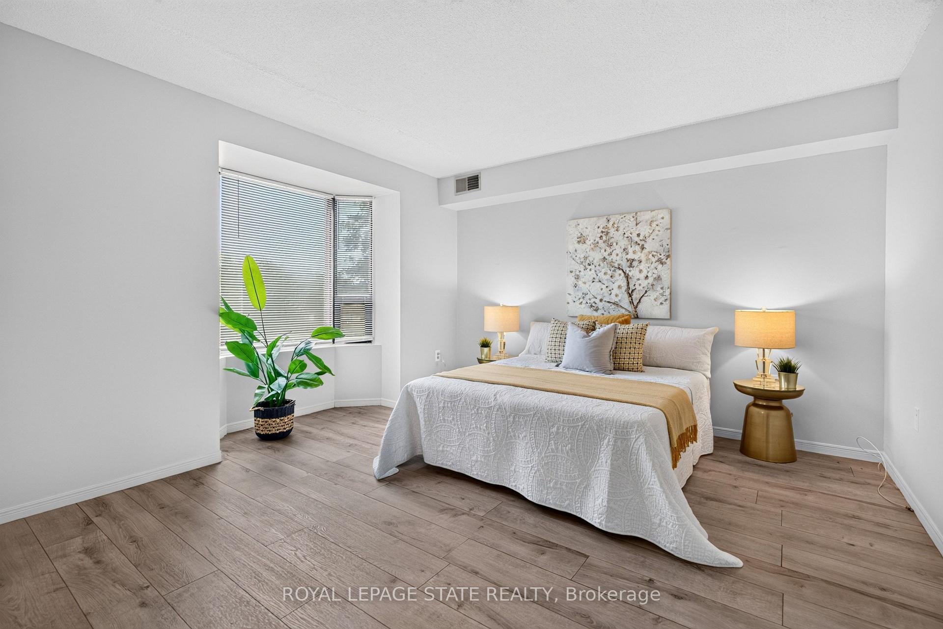 Photo 17 of Unit 203, 966 Queenston Road, Hamilton, Stoney Creek — HOMEH