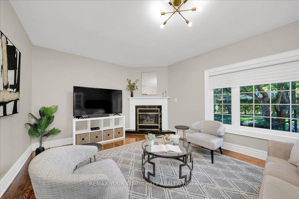 Photo 16 of 250 Roselawn Drive, Vaughan, Islington Woods — HOMEH