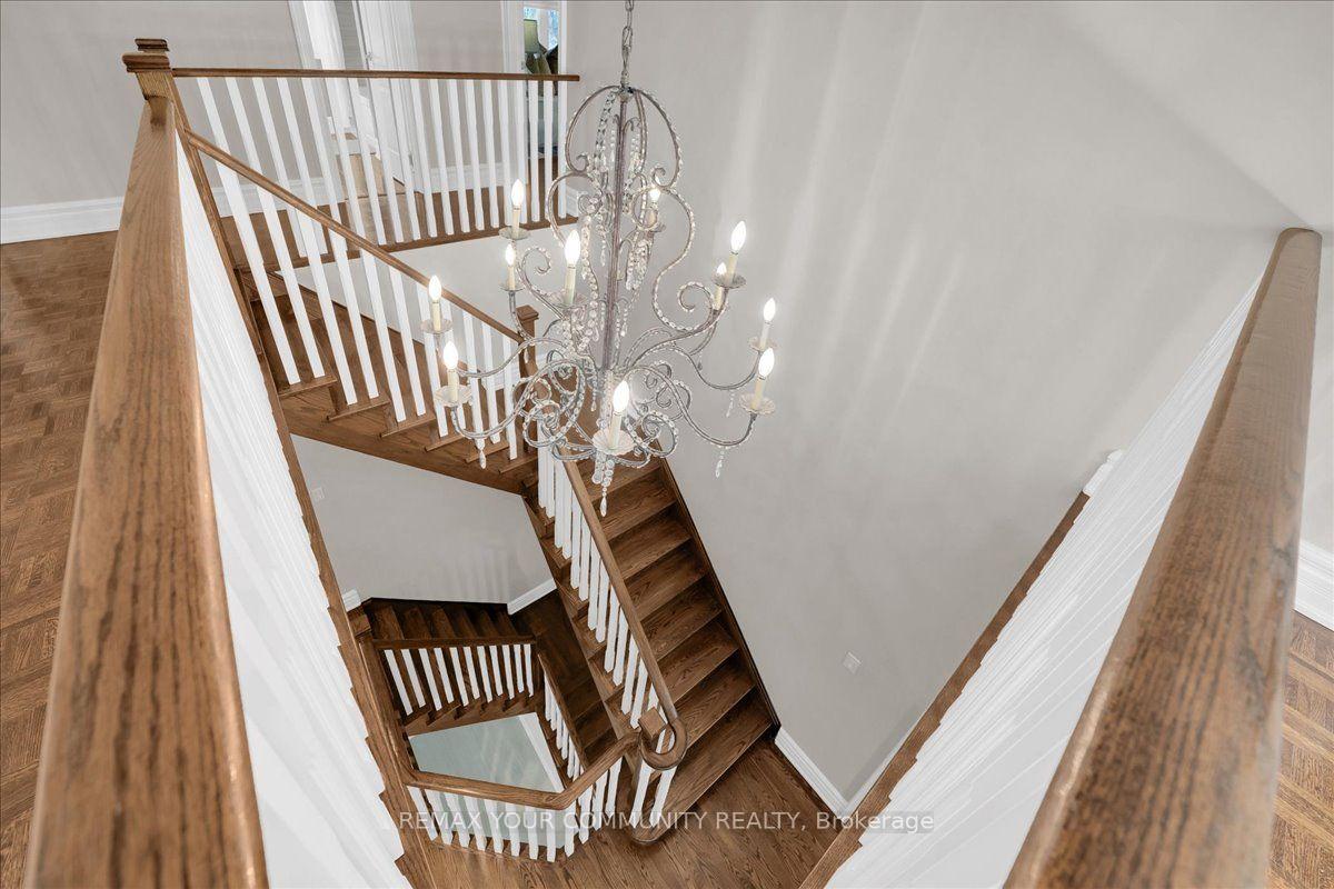 Photo 30 of 250 Roselawn Drive, Vaughan, Islington Woods — HOMEH