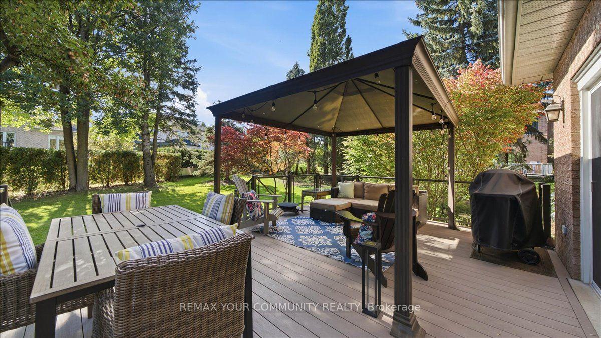 Photo 38 of 250 Roselawn Drive, Vaughan, Islington Woods — HOMEH