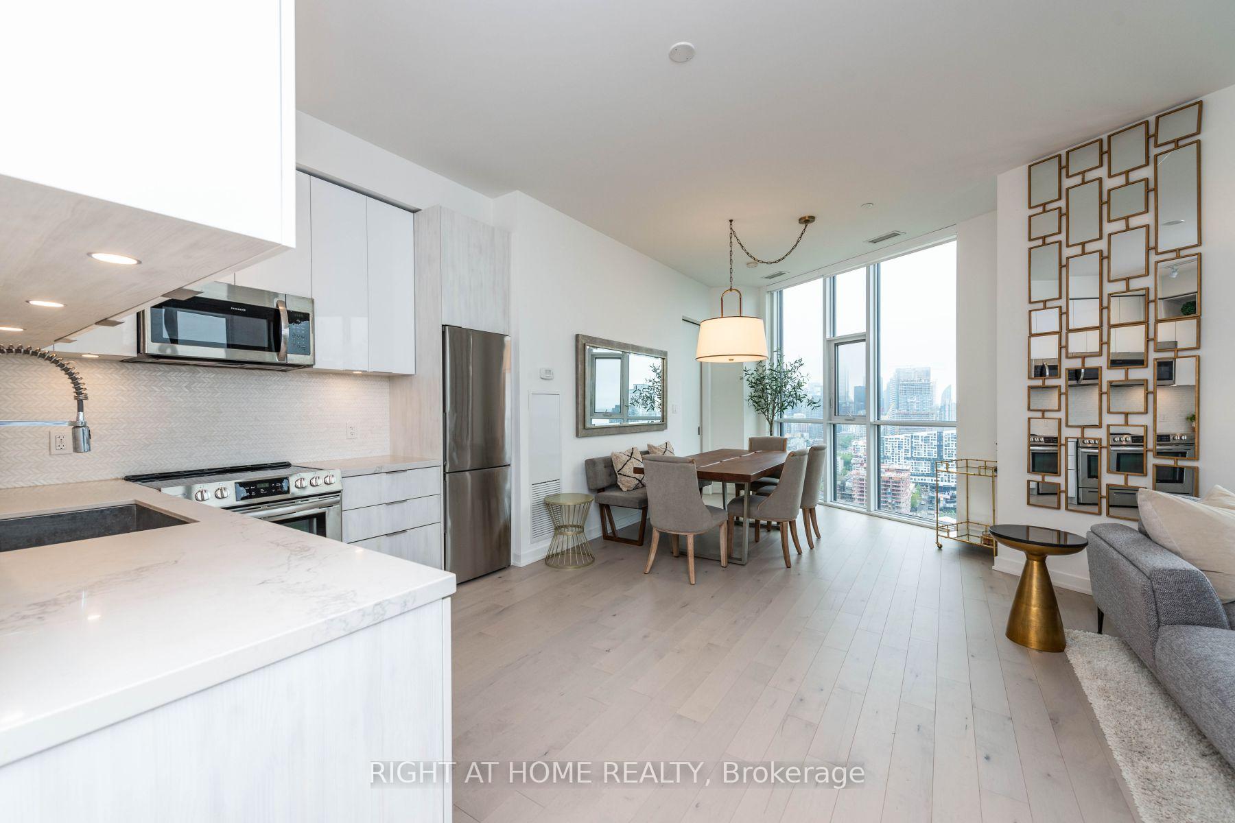 Photo 7 of Unit PH2907, 30 Ordnance Street, Toronto, Niagara — HOMEH