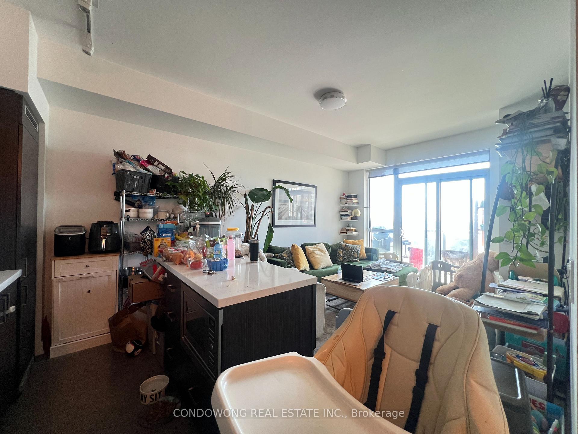Photo 3 of Unit 1108, 501 St Clair Avenue W, Toronto, Casa Loma — HOMEH