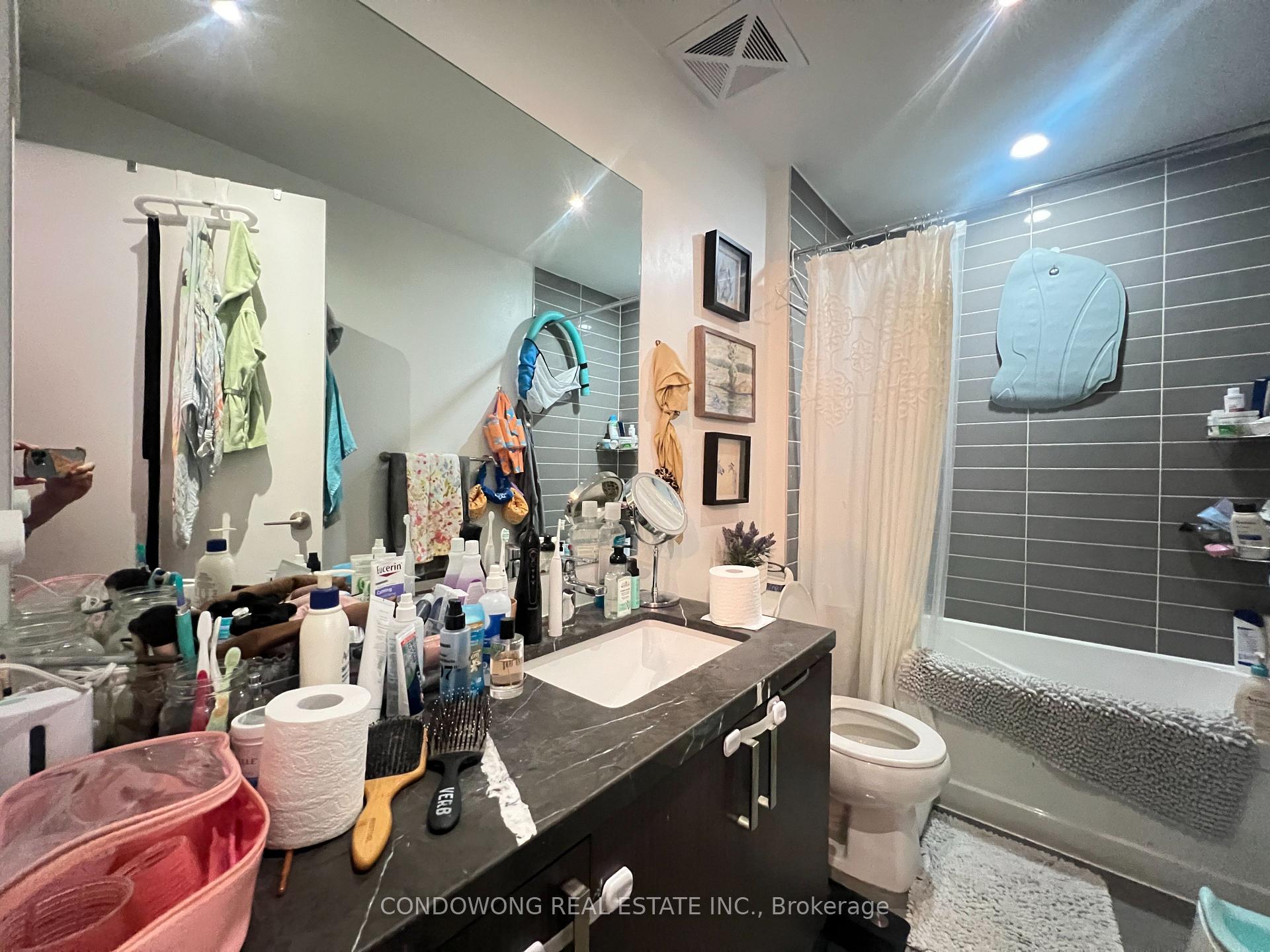 Photo 5 of Unit 1108, 501 St Clair Avenue W, Toronto, Casa Loma — HOMEH