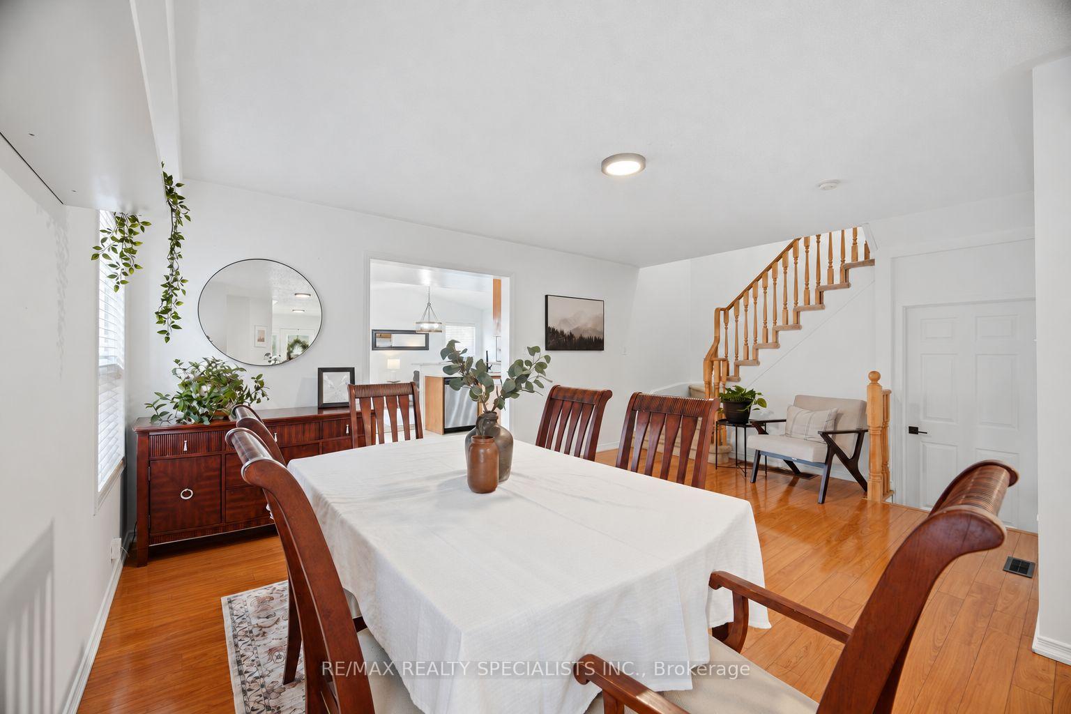 Photo 3 of 30 Passfield Trail, Brampton, Bram East — HOMEH