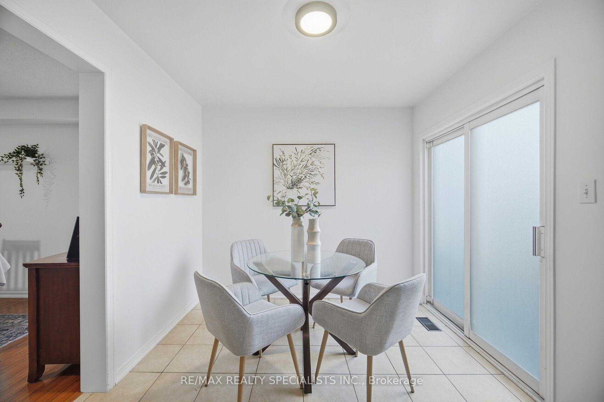 Photo 7 of 30 Passfield Trail, Brampton, Bram East — HOMEH