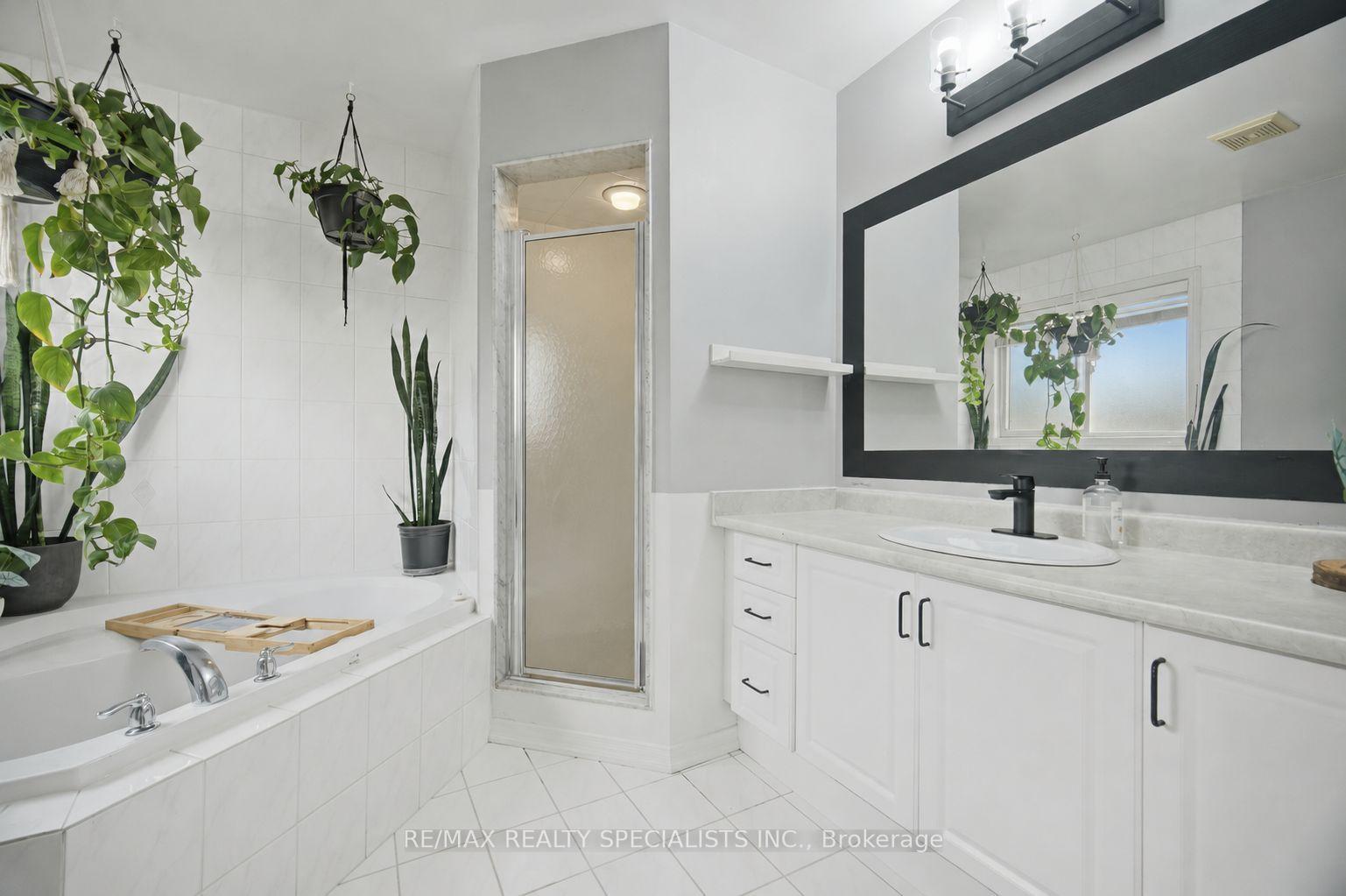Photo 13 of 30 Passfield Trail, Brampton, Bram East — HOMEH