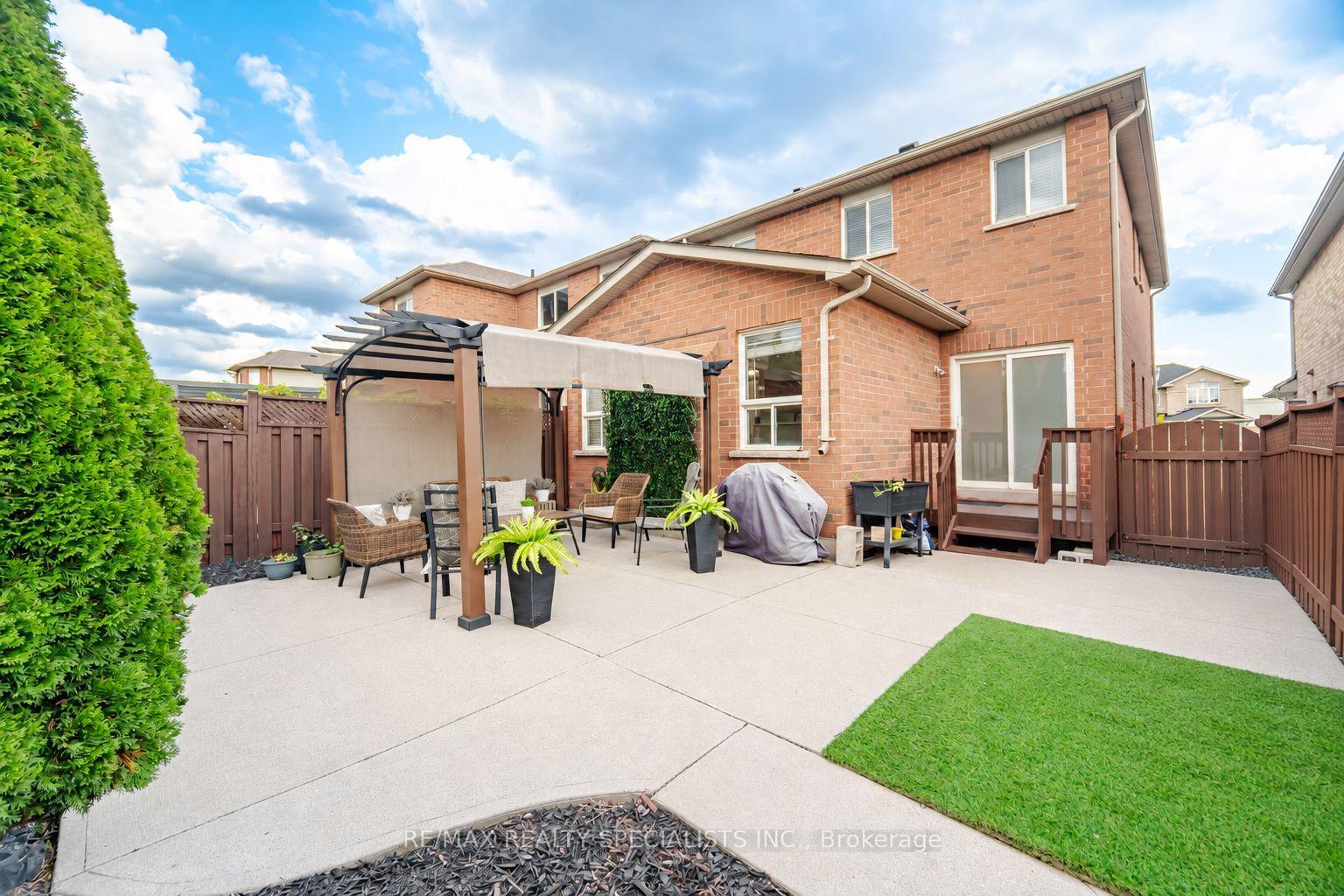 Photo 22 of 30 Passfield Trail, Brampton, Bram East — HOMEH