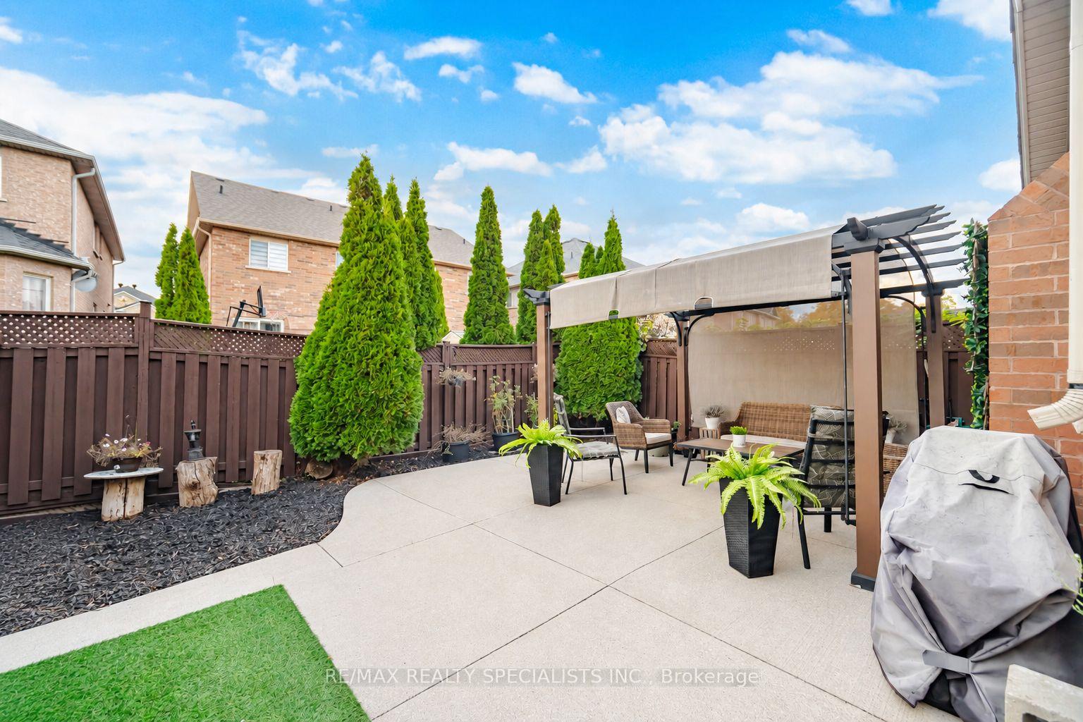 Photo 23 of 30 Passfield Trail, Brampton, Bram East — HOMEH