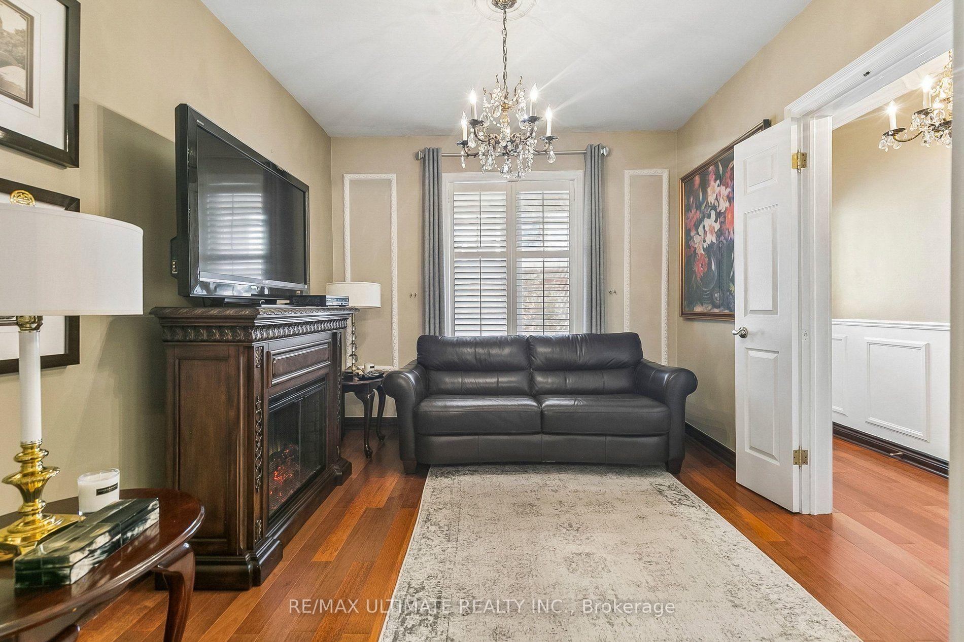Photo 5 of 28 Mechanics Avenue, Toronto, Little Portugal — HOMEH