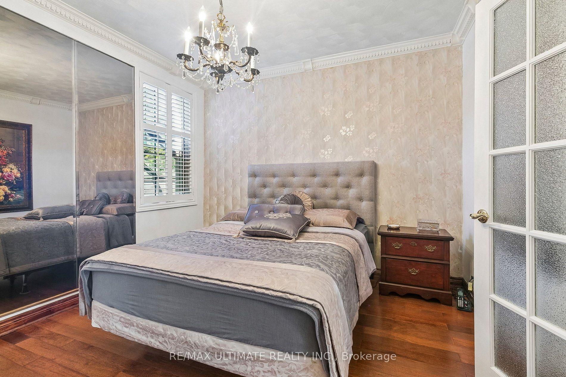 Photo 8 of 28 Mechanics Avenue, Toronto, Little Portugal — HOMEH
