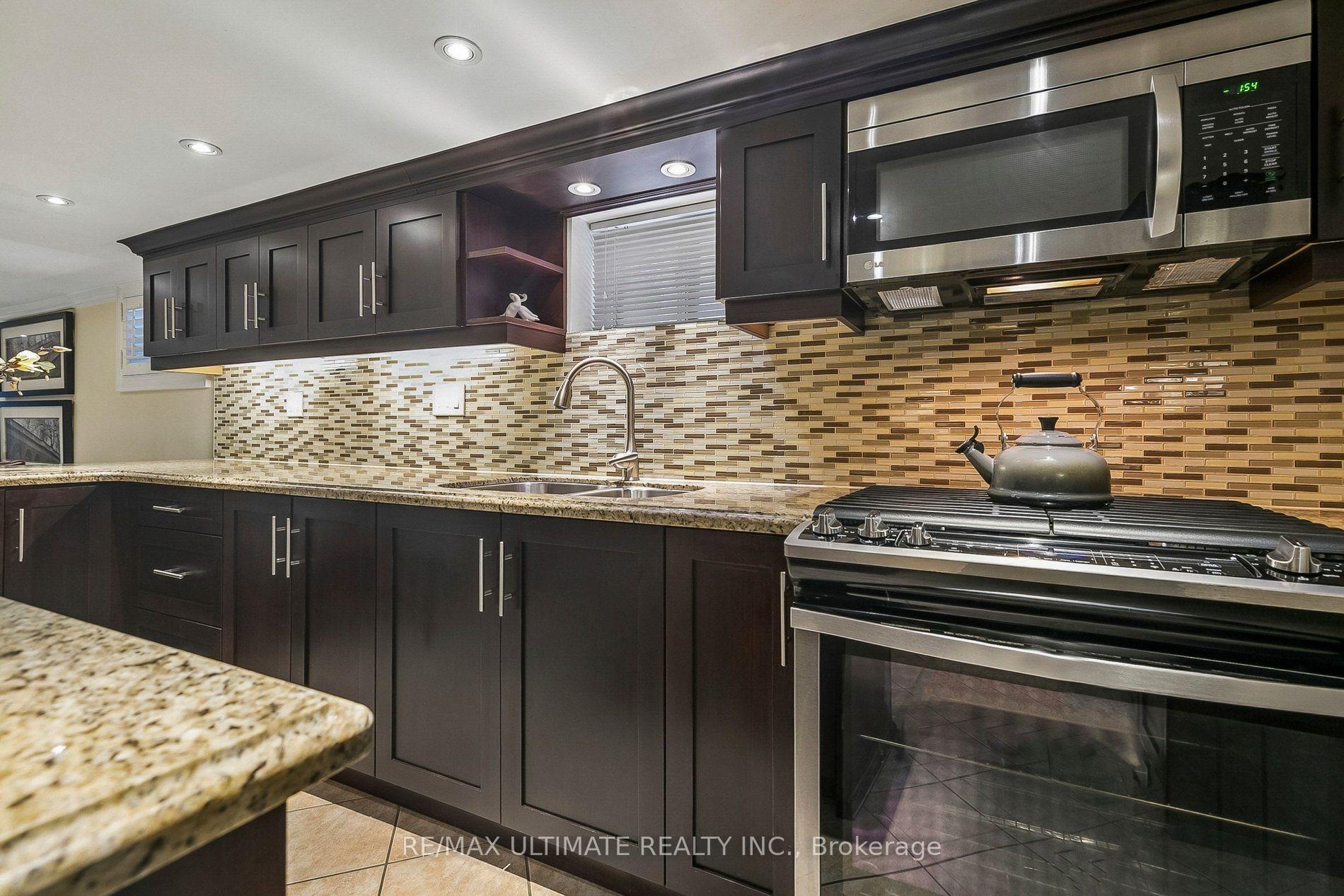 Photo 24 of 28 Mechanics Avenue, Toronto, Little Portugal — HOMEH