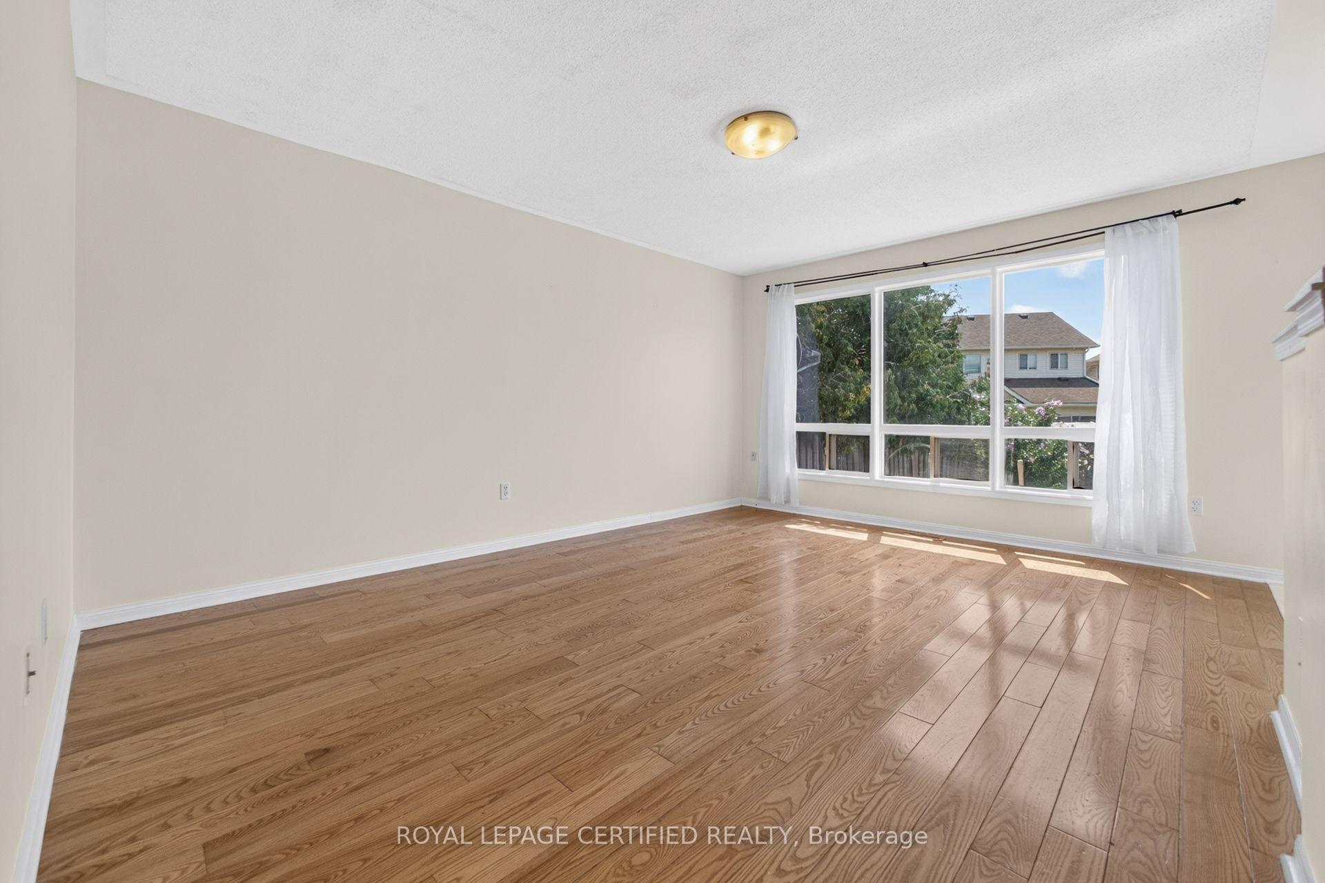 Photo 9 of 464 Collis Court, Milton, Clarke — HOMEH