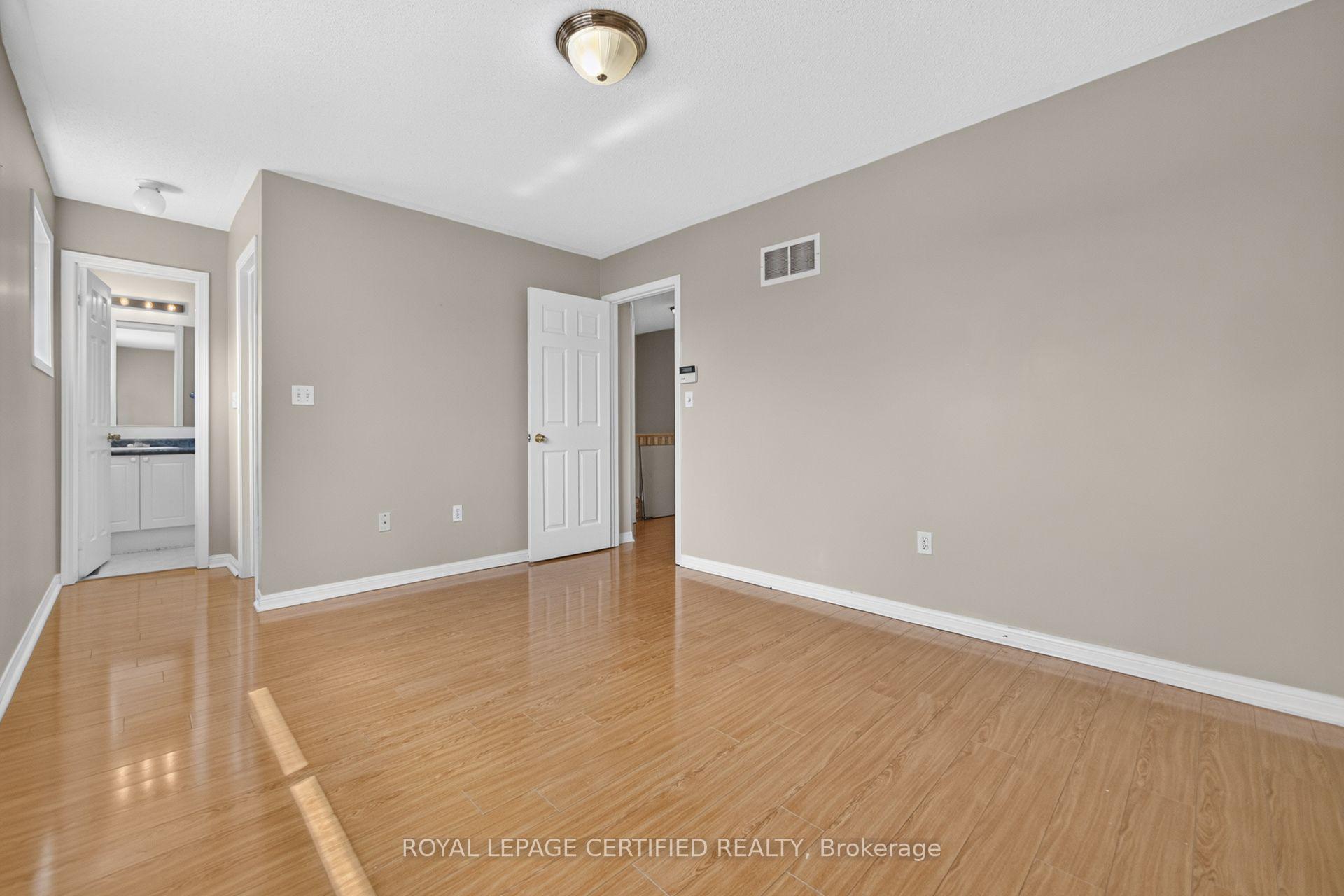 Photo 35 of 464 Collis Court, Milton, Clarke — HOMEH