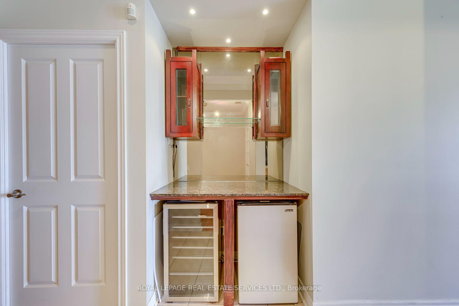Photo 11 of Unit UPH5, 60 Old Mill Road, Oakville, Old Oakville — HOMEH