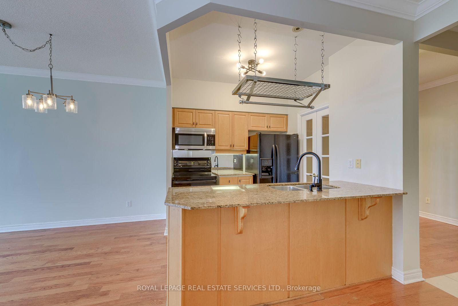 Photo 13 of Unit UPH5, 60 Old Mill Road, Oakville, Old Oakville — HOMEH