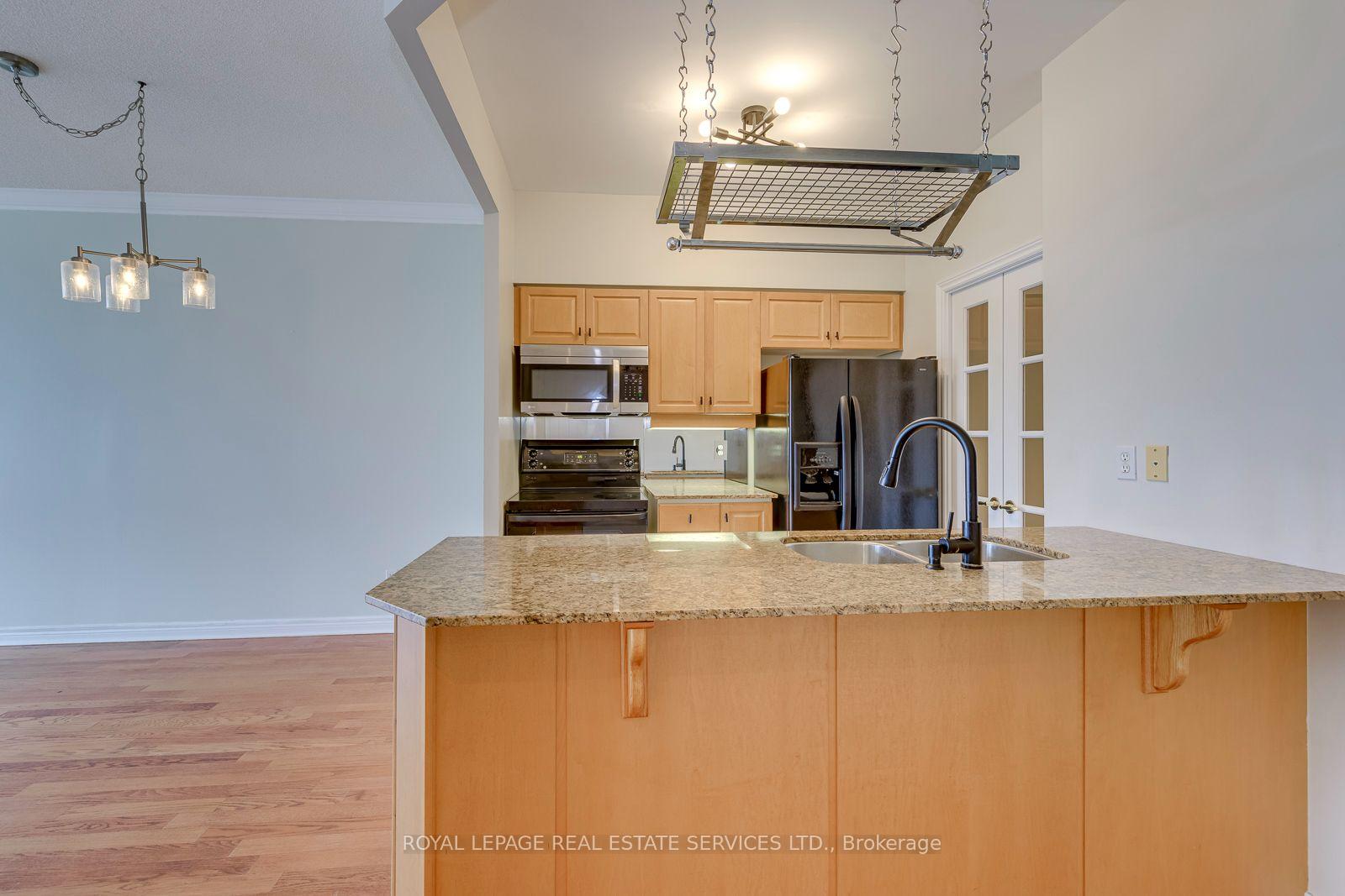 Photo 14 of Unit UPH5, 60 Old Mill Road, Oakville, Old Oakville — HOMEH