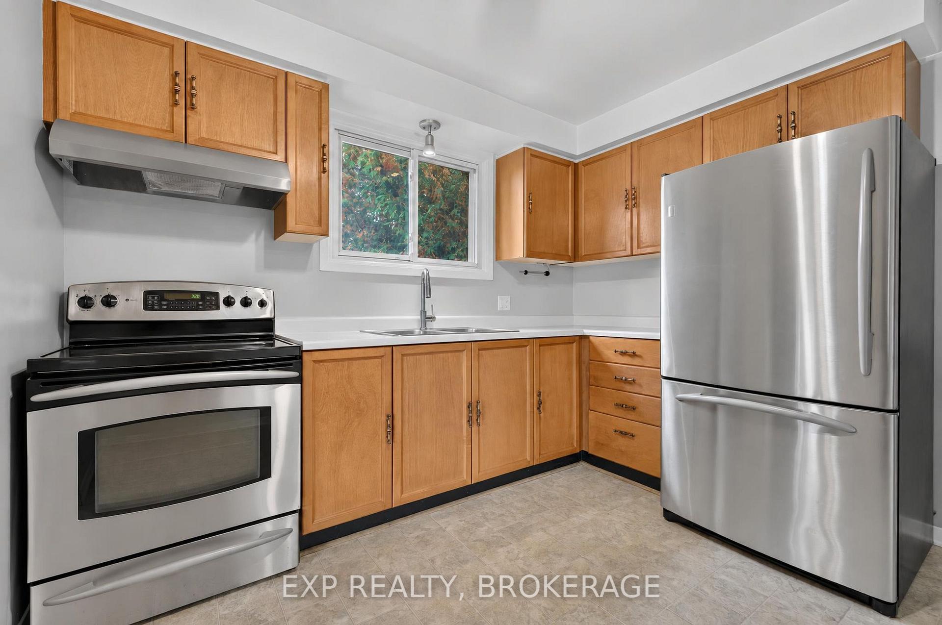 Photo 6 of 585 Gavin Court, Kingston, East Gardiners Rd — HOMEH