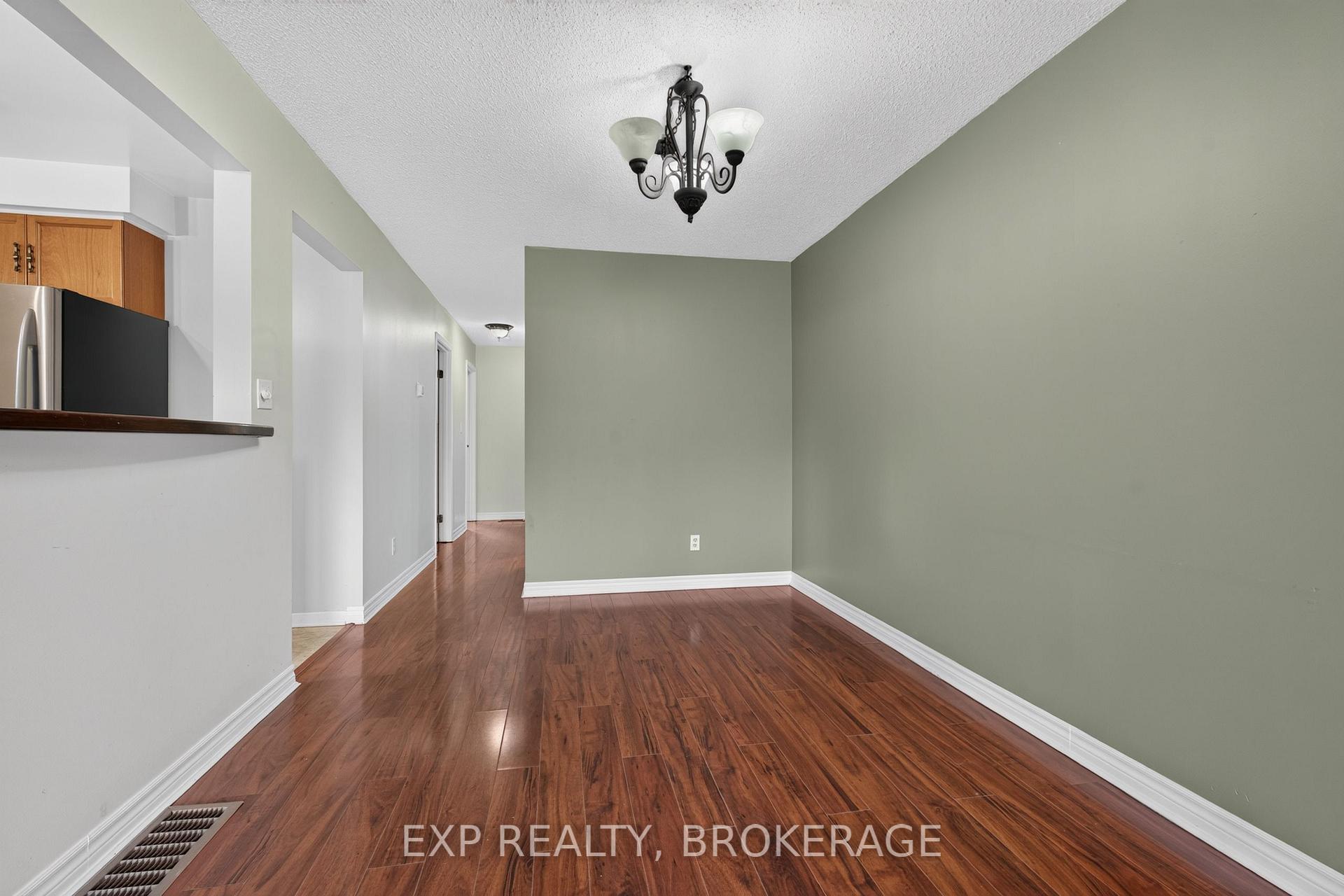 Photo 9 of 585 Gavin Court, Kingston, East Gardiners Rd — HOMEH