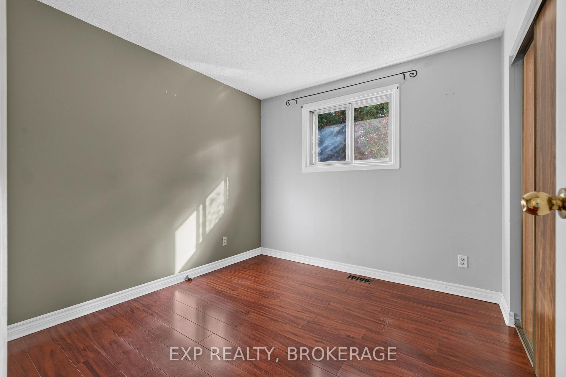 Photo 13 of 585 Gavin Court, Kingston, East Gardiners Rd — HOMEH