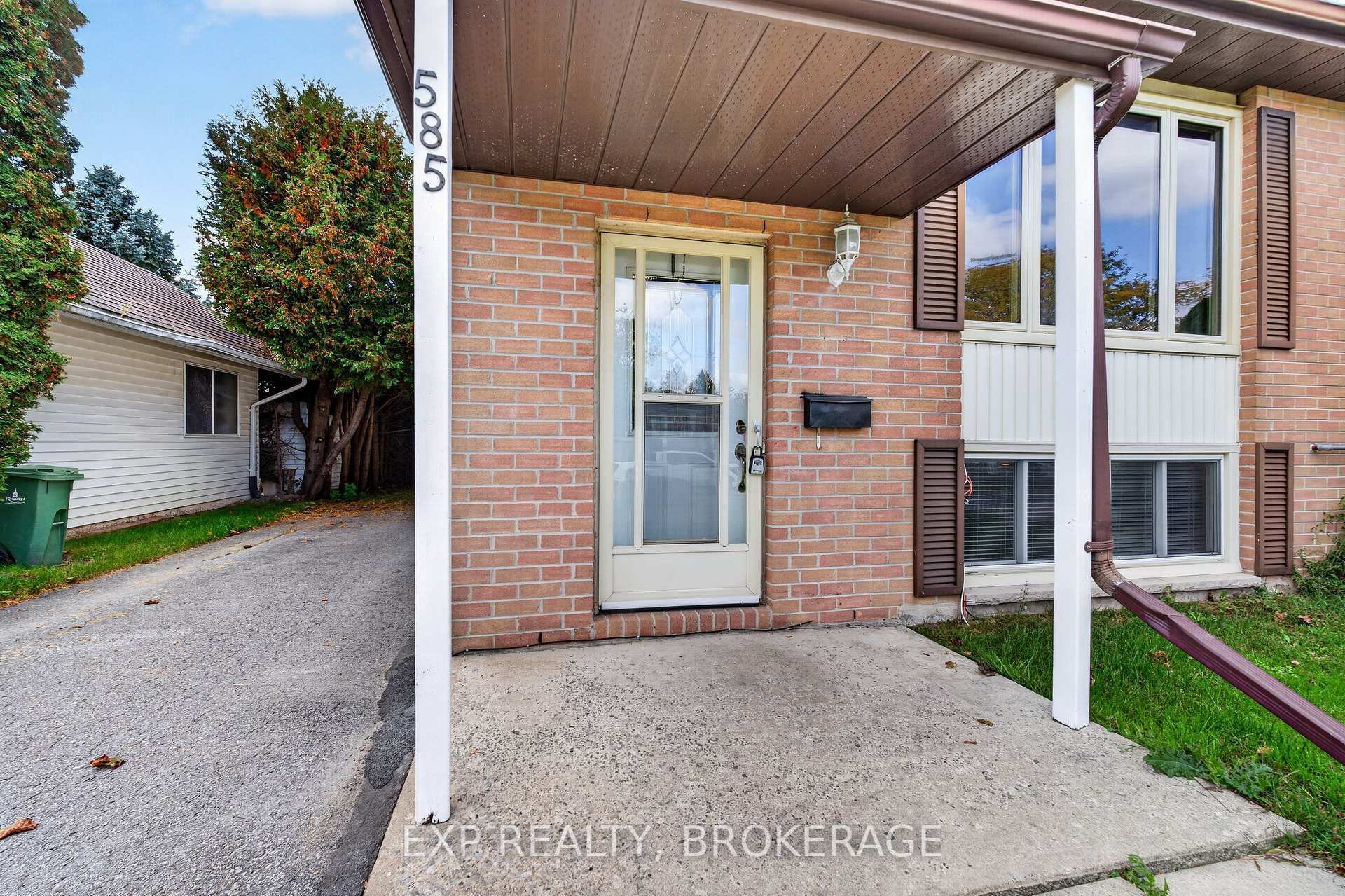Photo 45 of 585 Gavin Court, Kingston, East Gardiners Rd — HOMEH